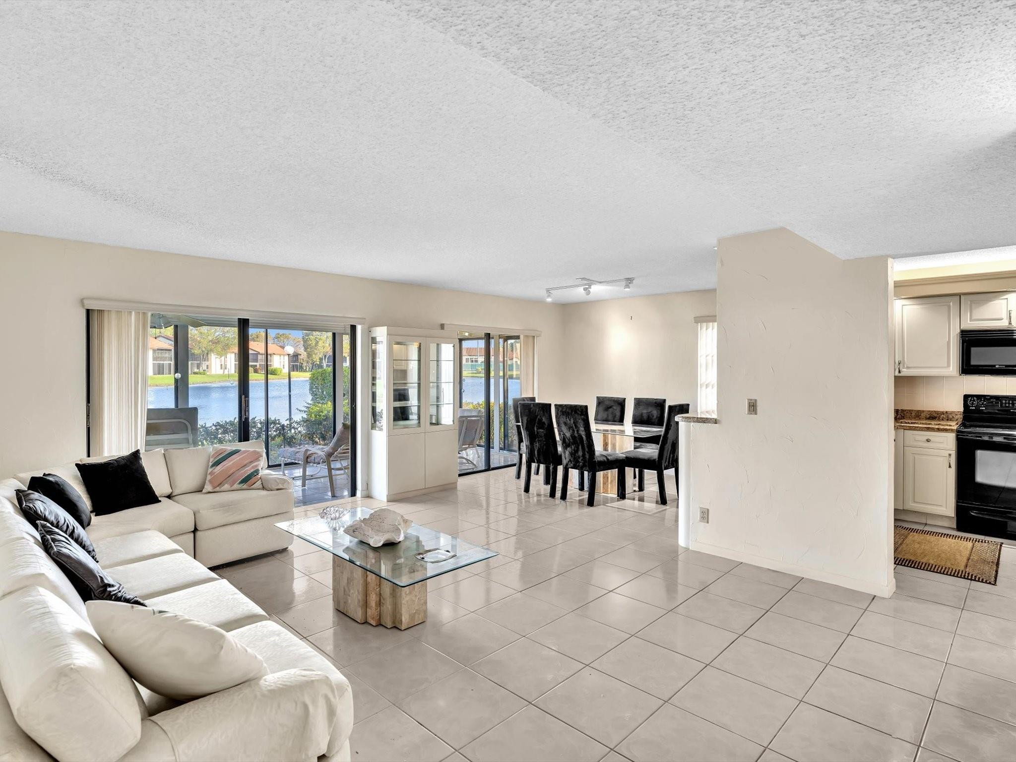 10407 S Circle Lake Drive 102