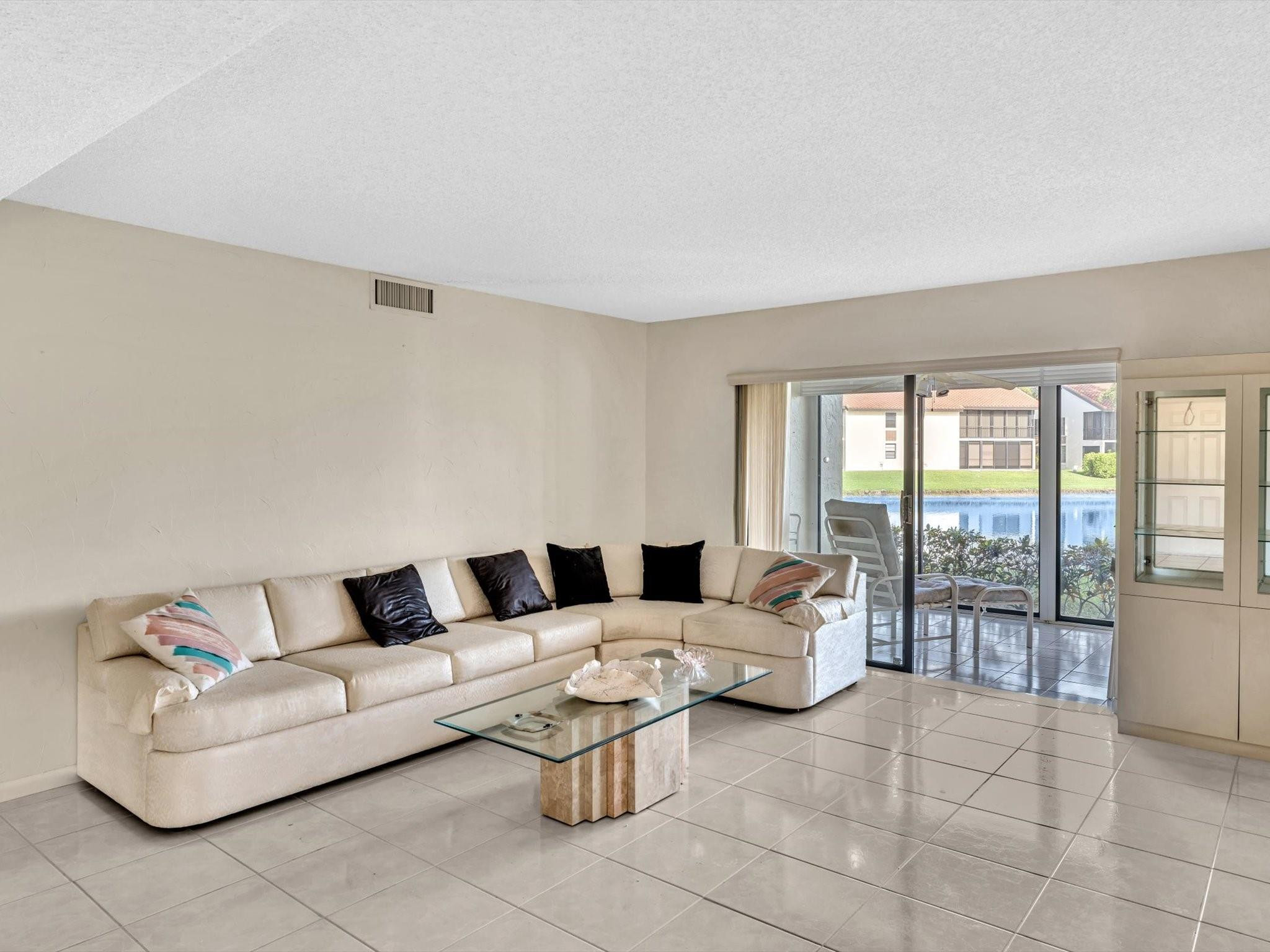 10407 S Circle Lake Drive 102