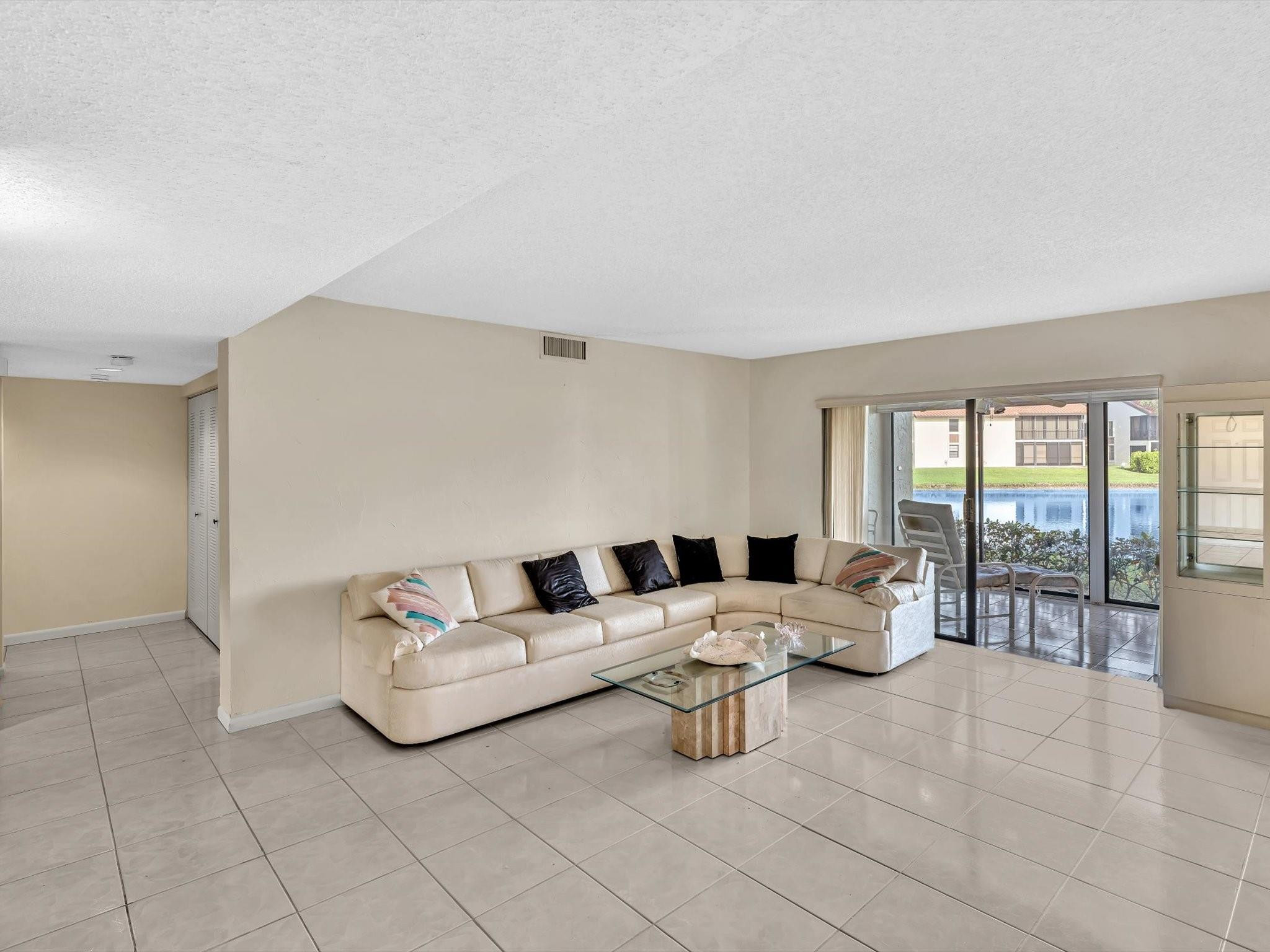 10407 S Circle Lake Drive 102