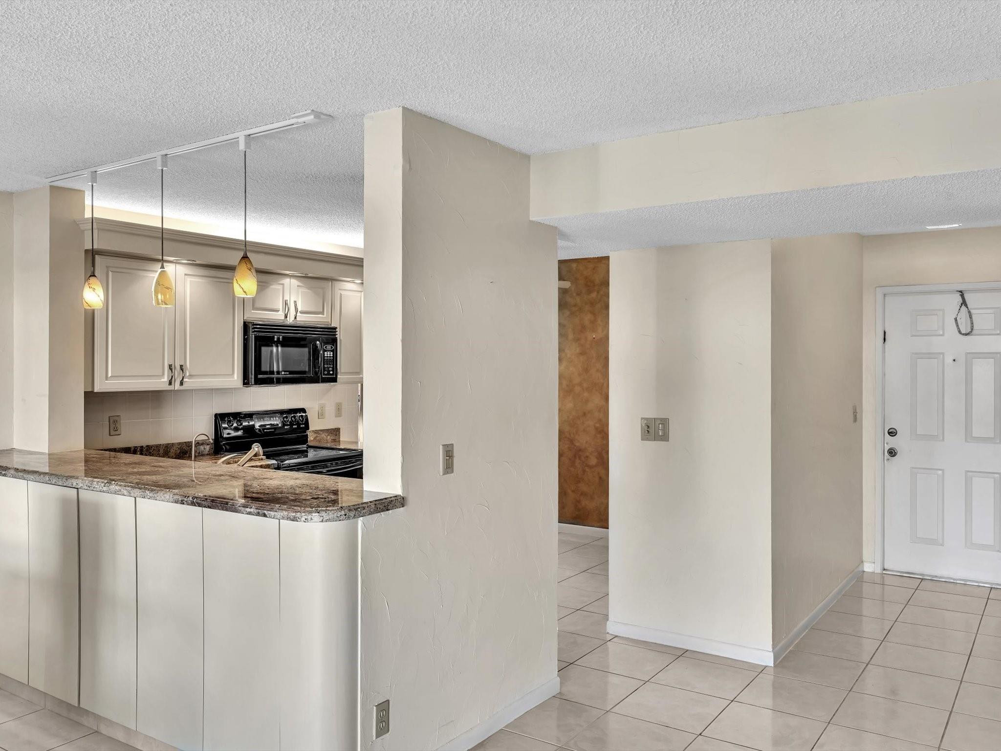 10407 S Circle Lake Drive 102