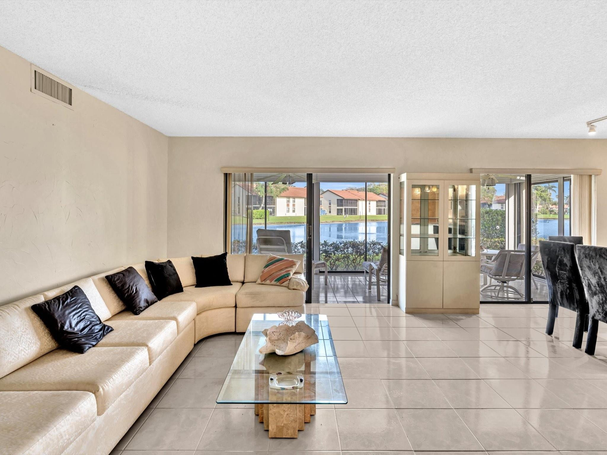 10407 S Circle Lake Drive 102