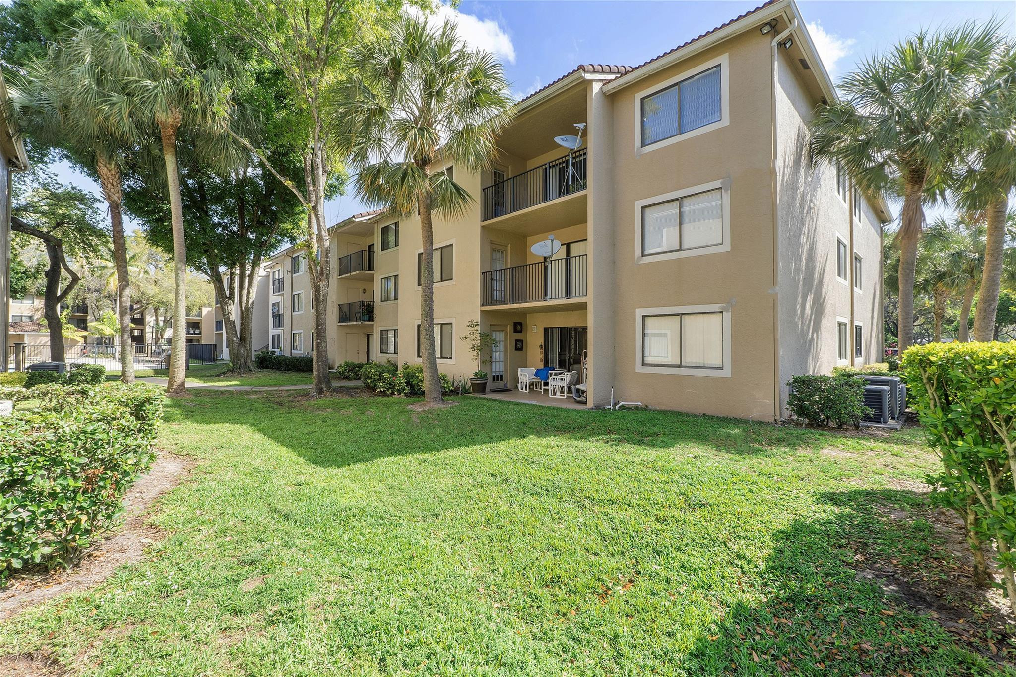 9150 W Atlantic Boulevard 1737