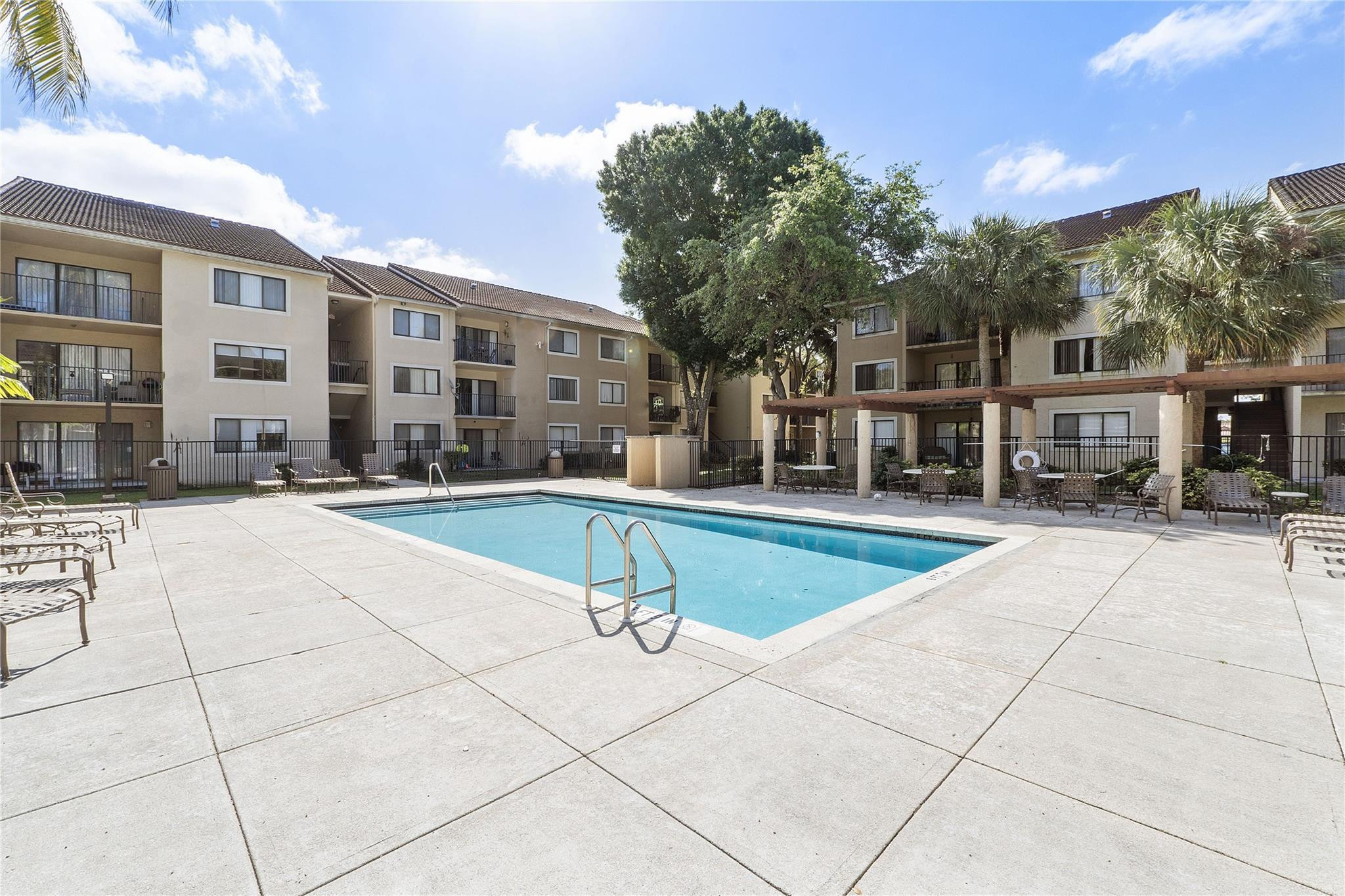 9150 W Atlantic Boulevard 1737