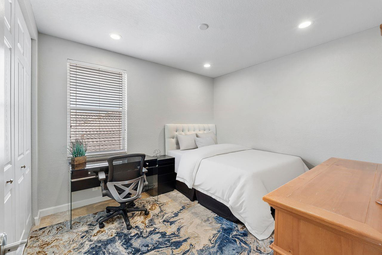 11529 NW 72nd Place