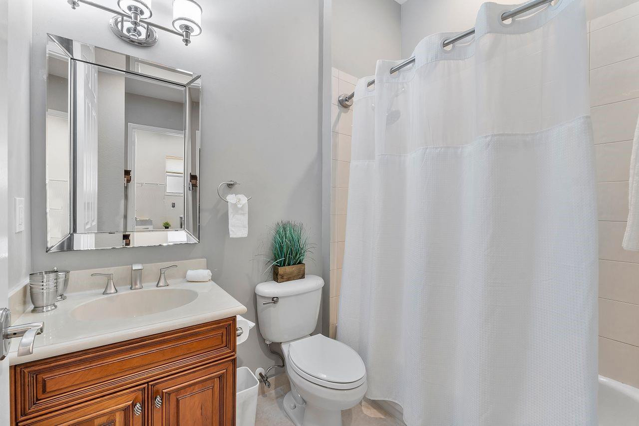 11529 NW 72nd Place