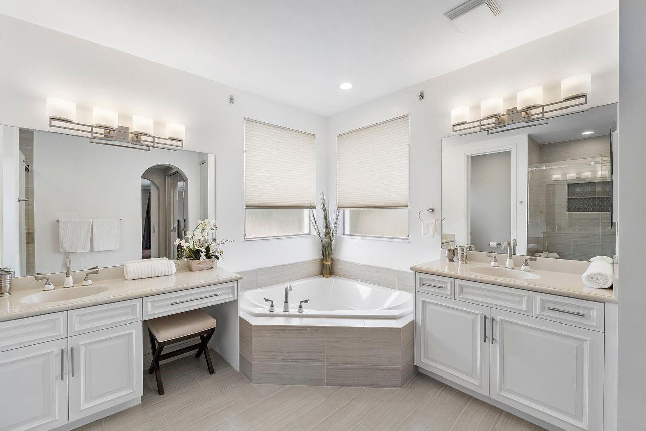 11529 NW 72nd Place