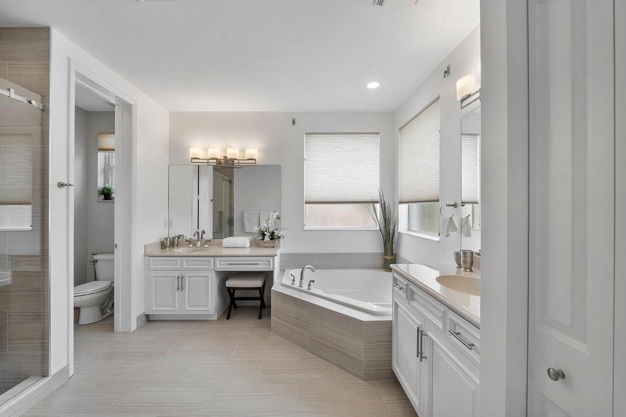 11529 NW 72nd Place