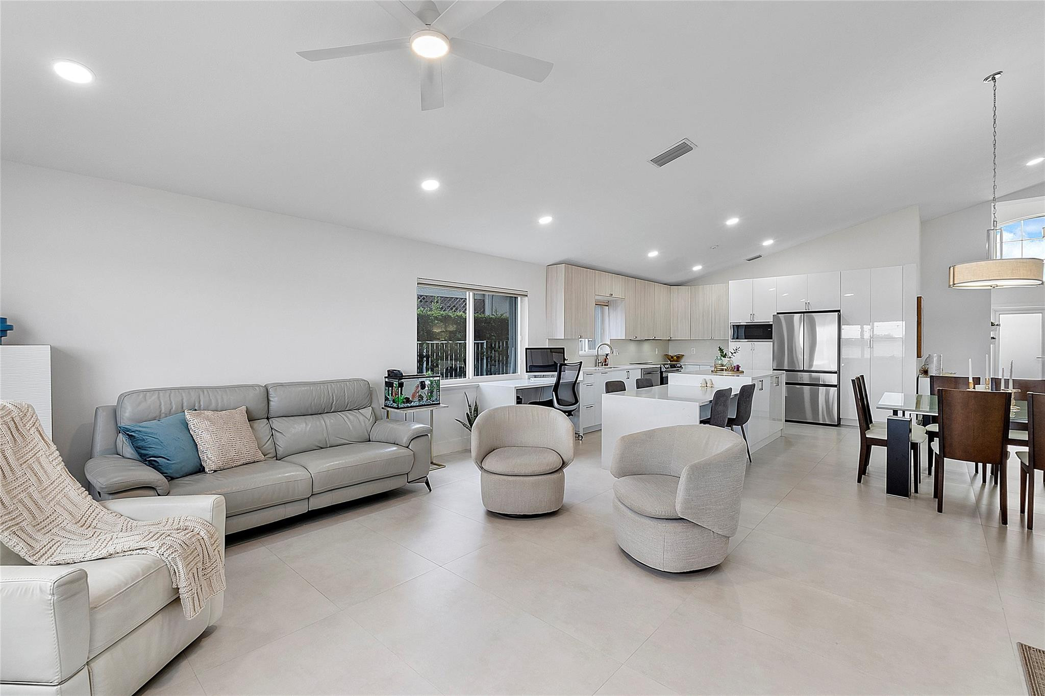 1208 Falls Boulevard