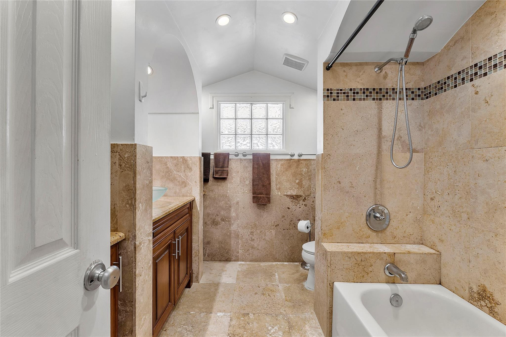 10977 NW 41st Drive