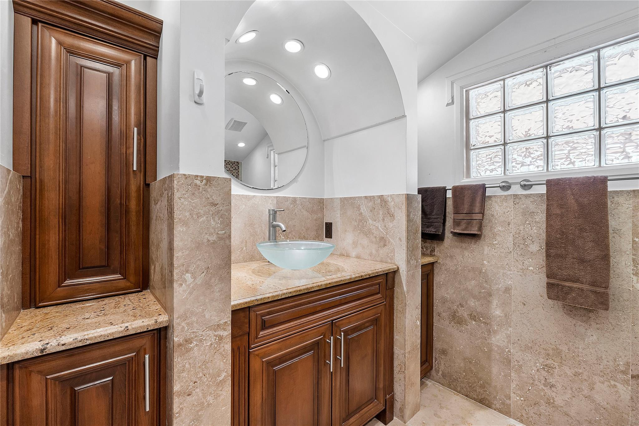 10977 NW 41st Drive