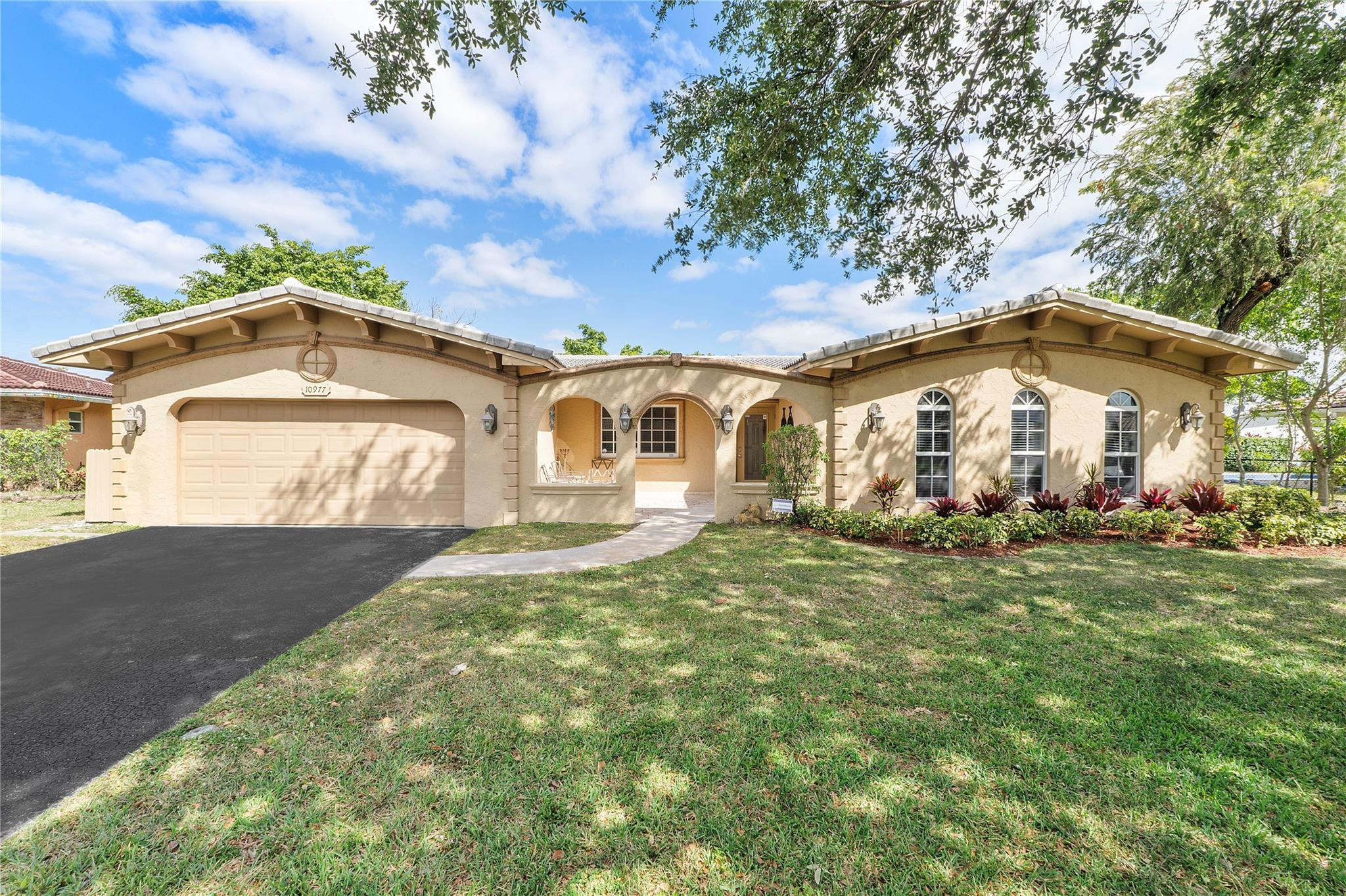 10977 NW 41st Drive