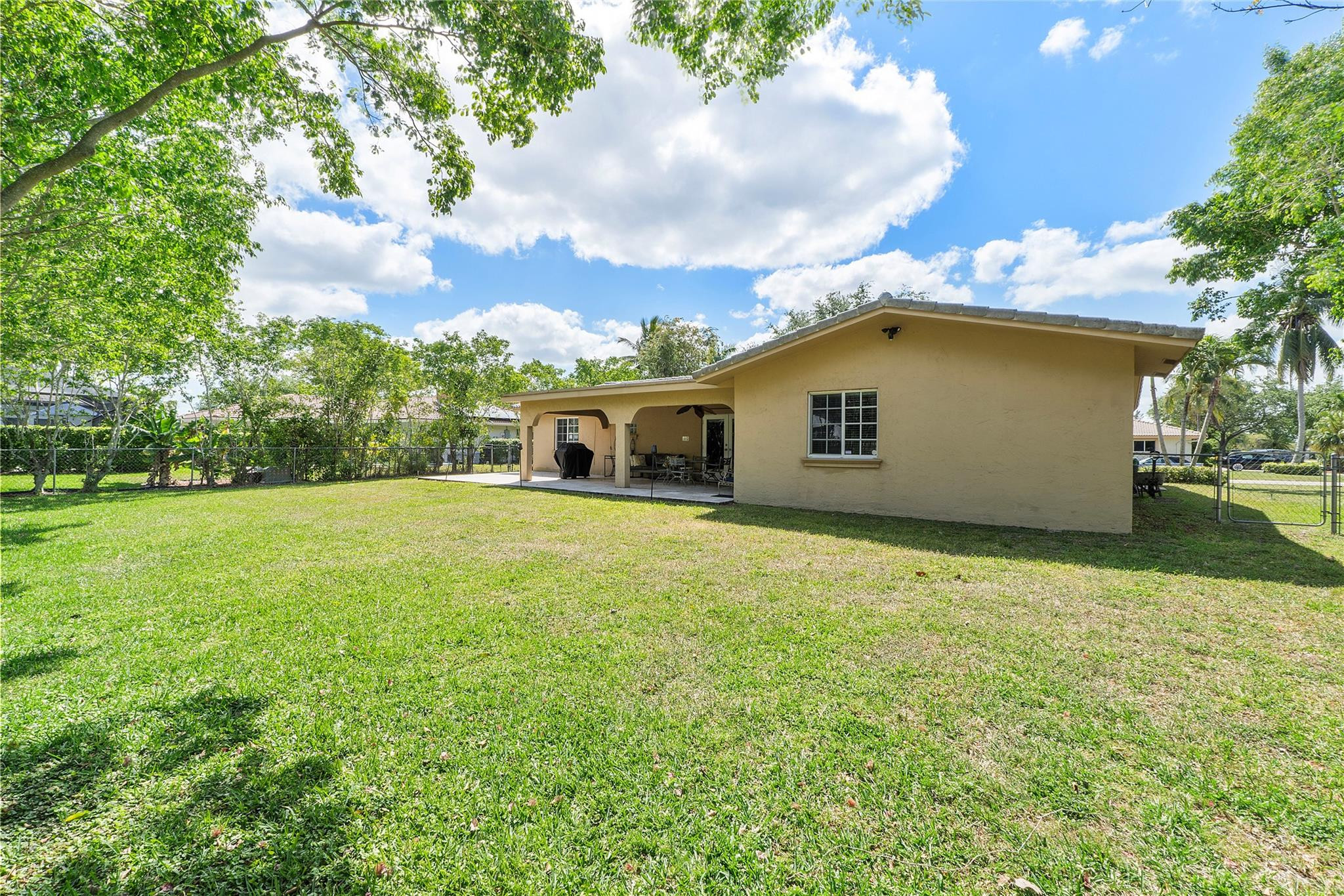 10977 NW 41st Drive