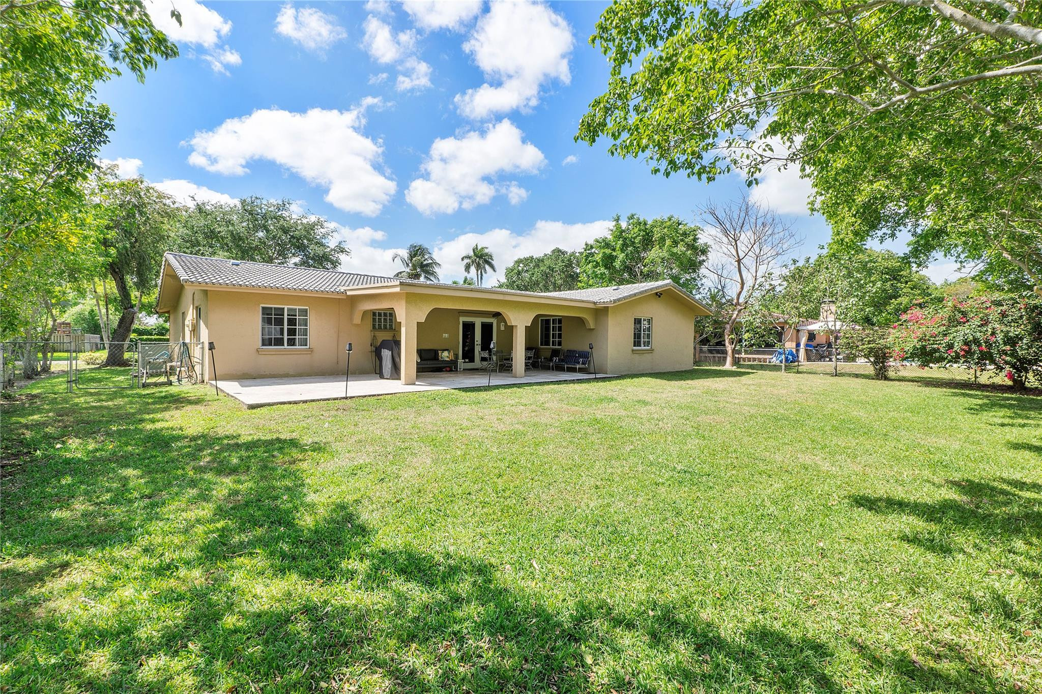 10977 NW 41st Drive