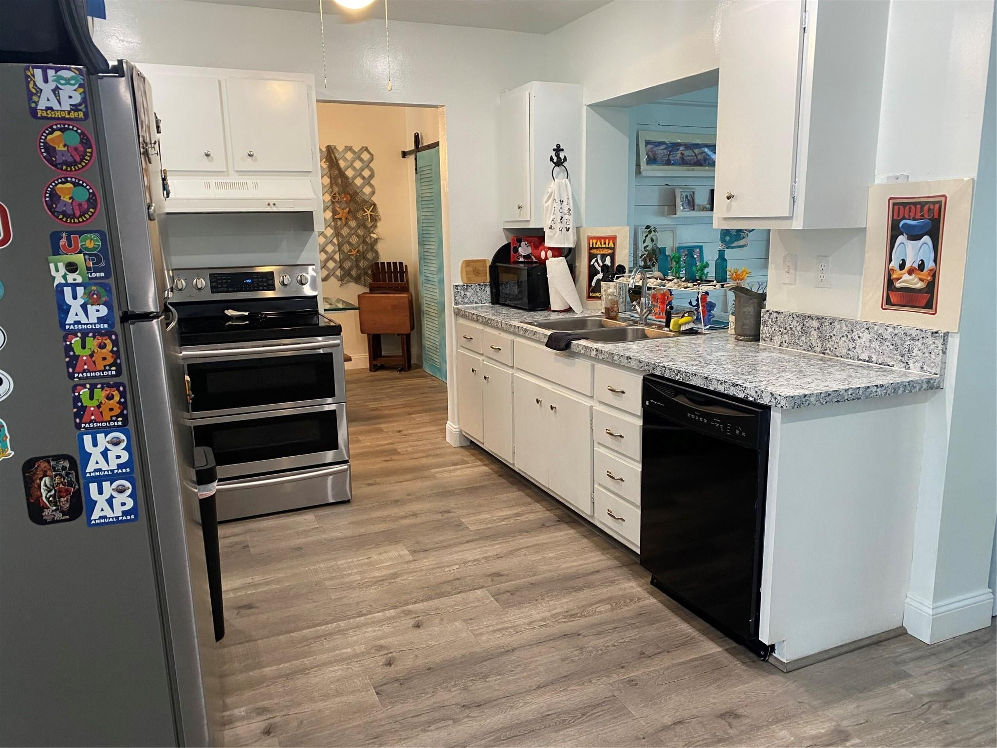 6810 NW 74th Place