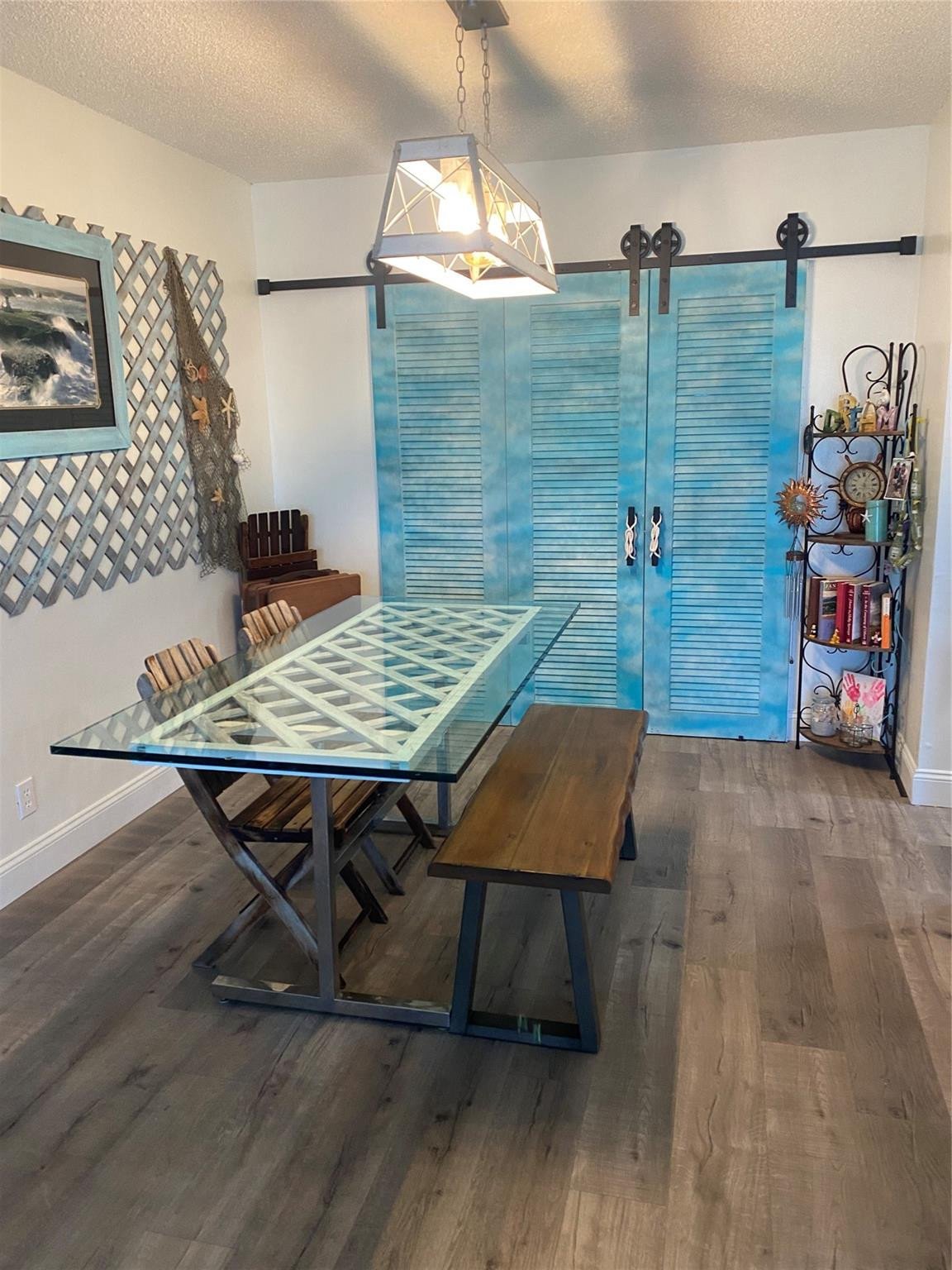 6810 NW 74th Place