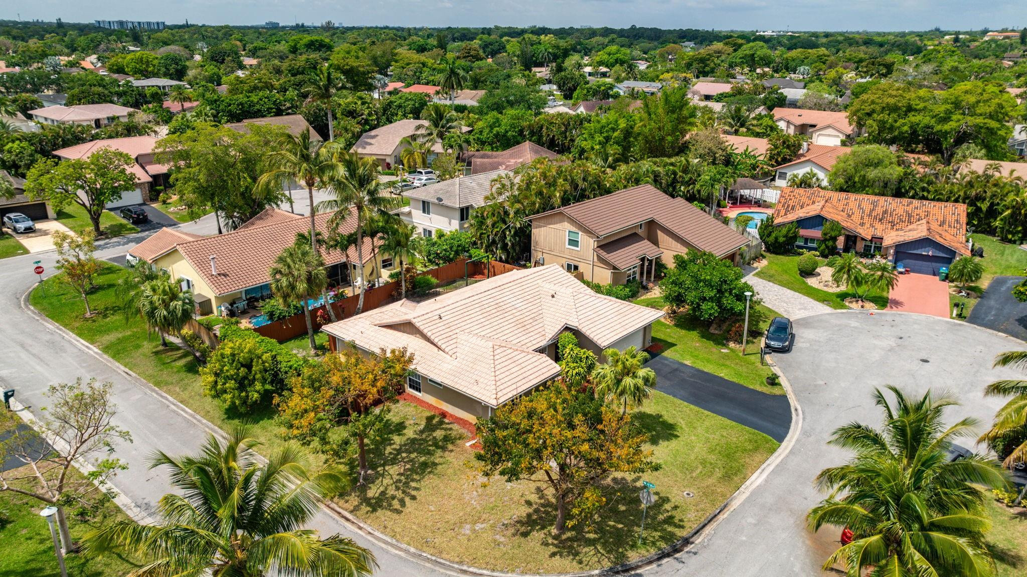 8530 NW 21st Manor