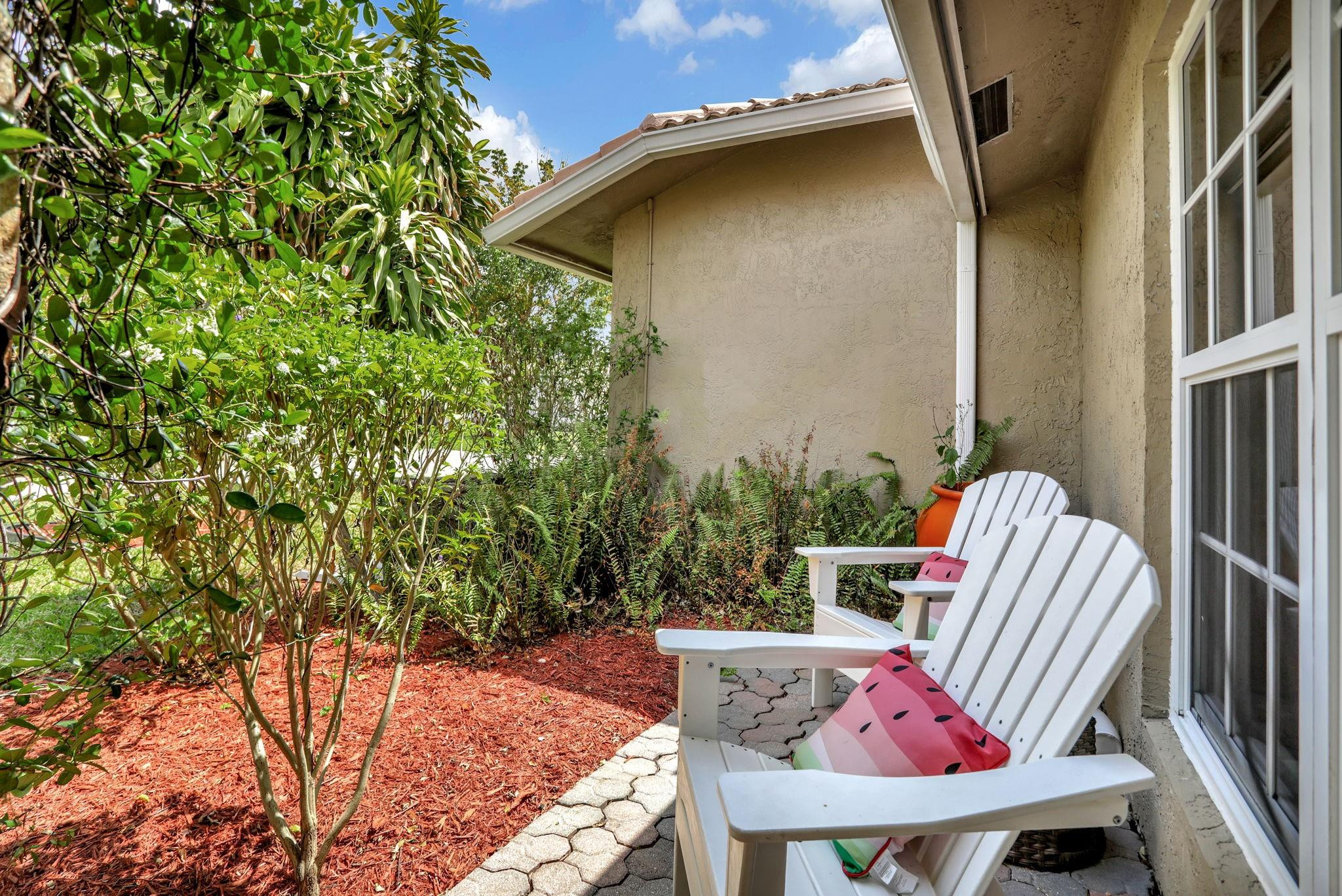 8530 NW 21st Manor