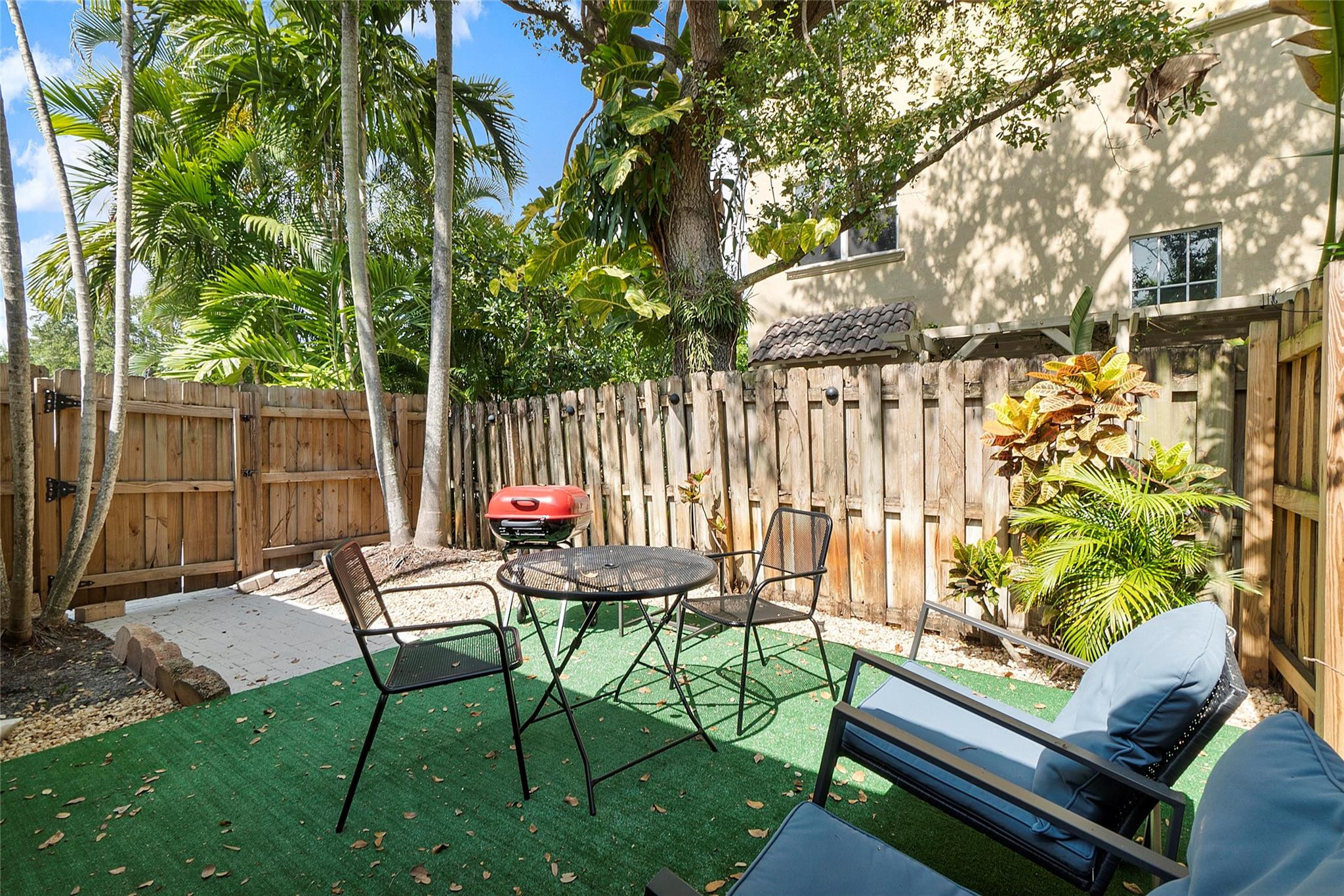 1400 NE 4th Court 1