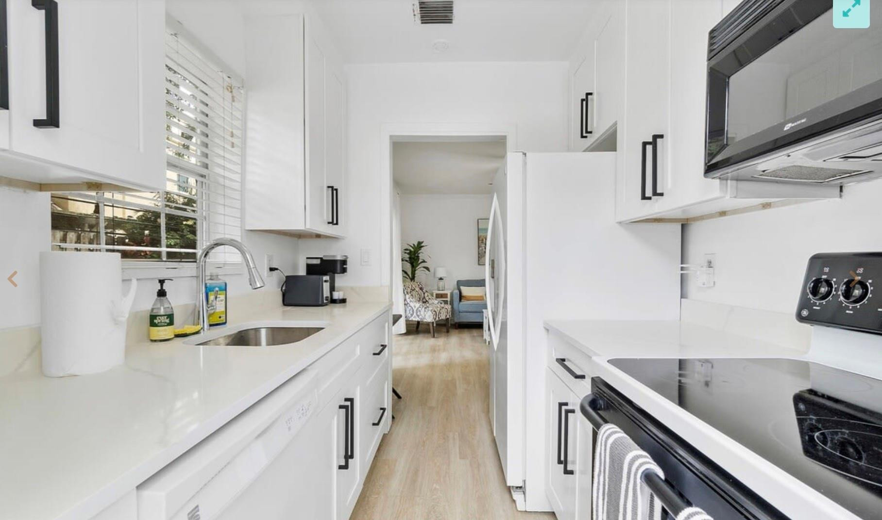1400 NE 4th Court 1