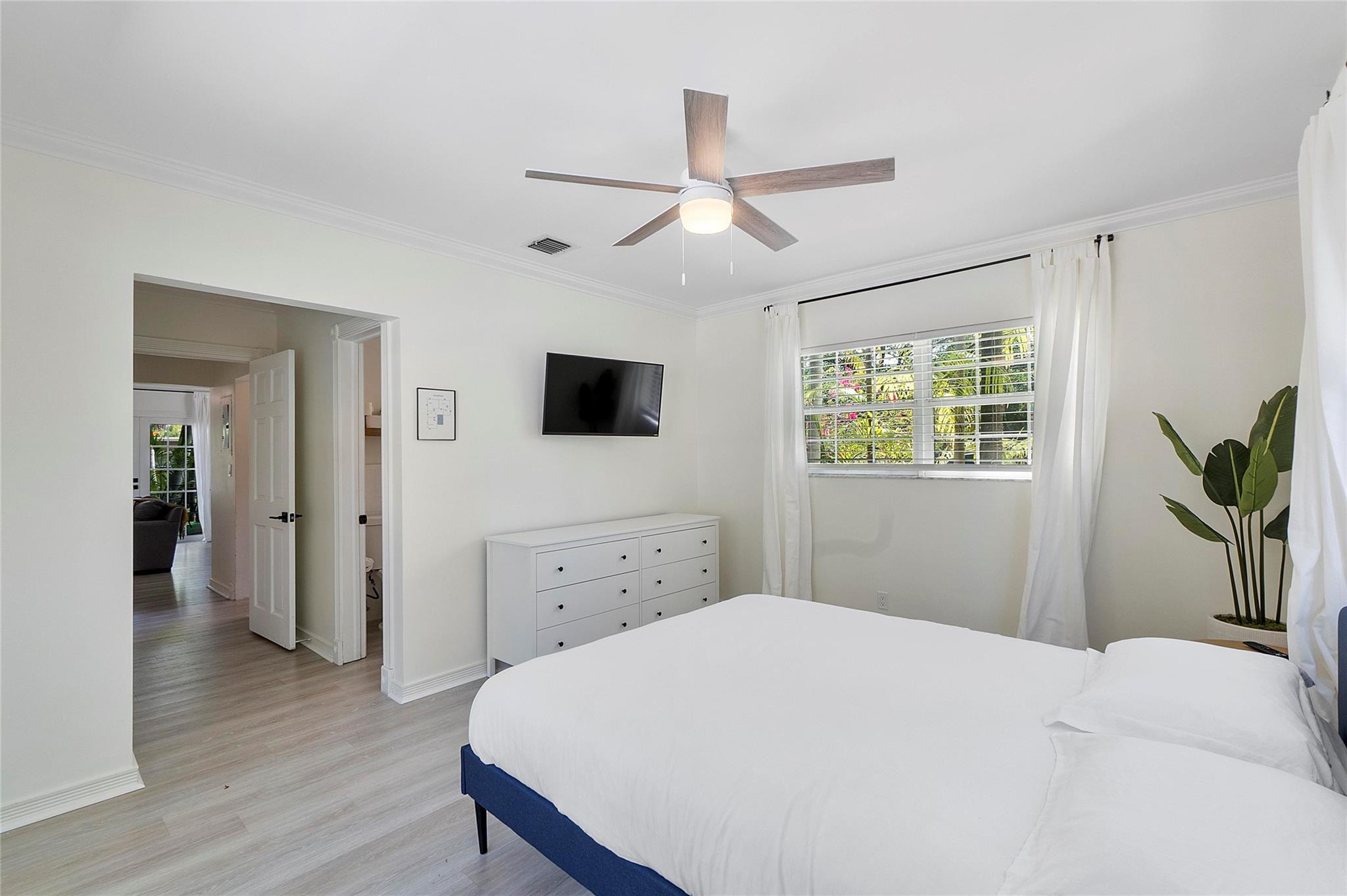 1400 NE 4th Court 3