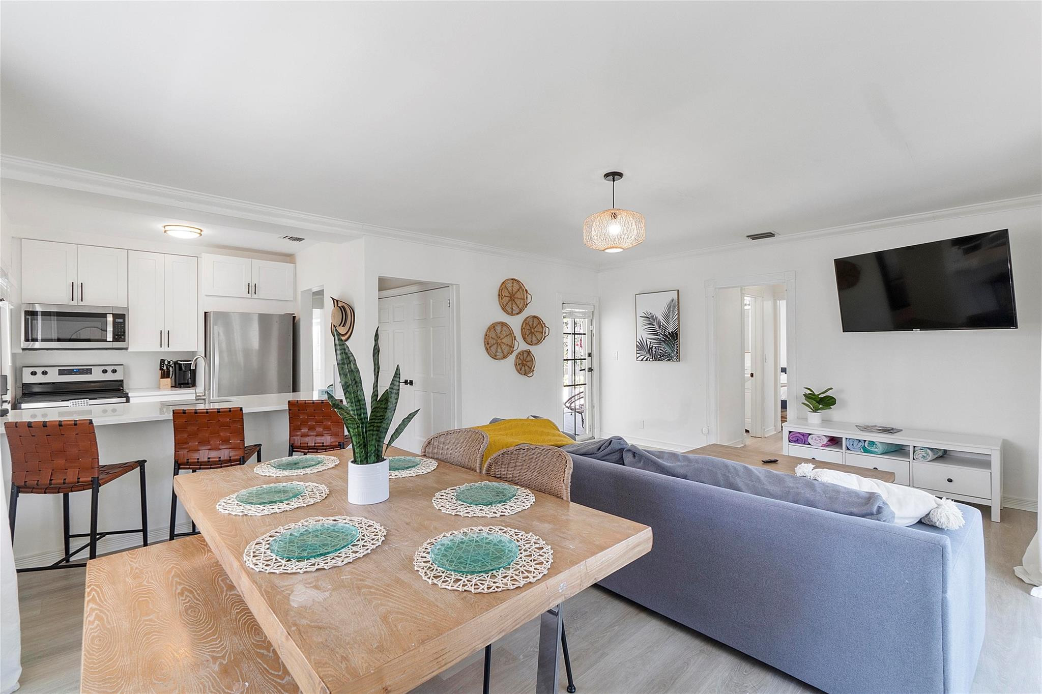 1400 NE 4th Court 3