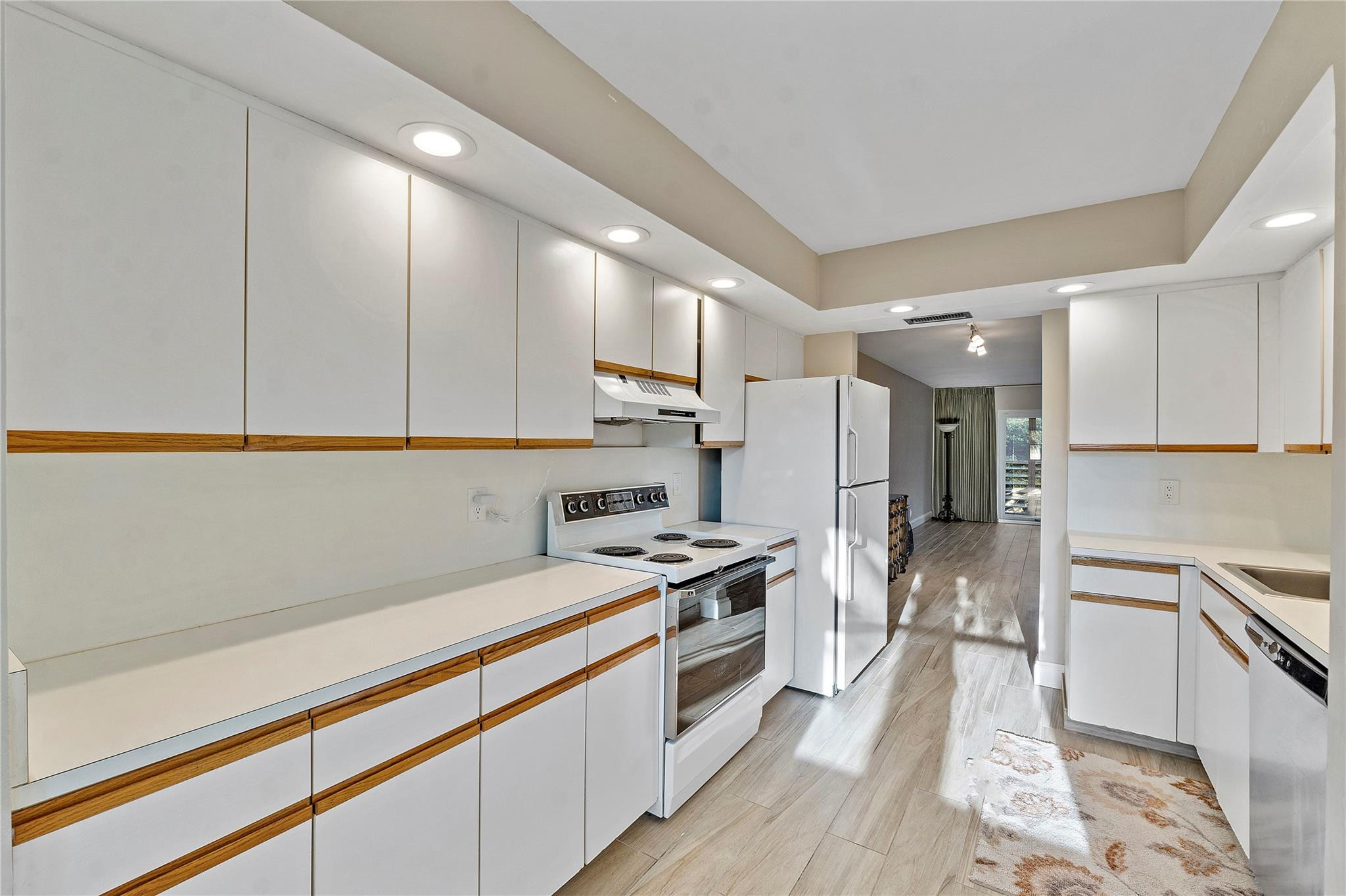 1601 Abaco Drive J3