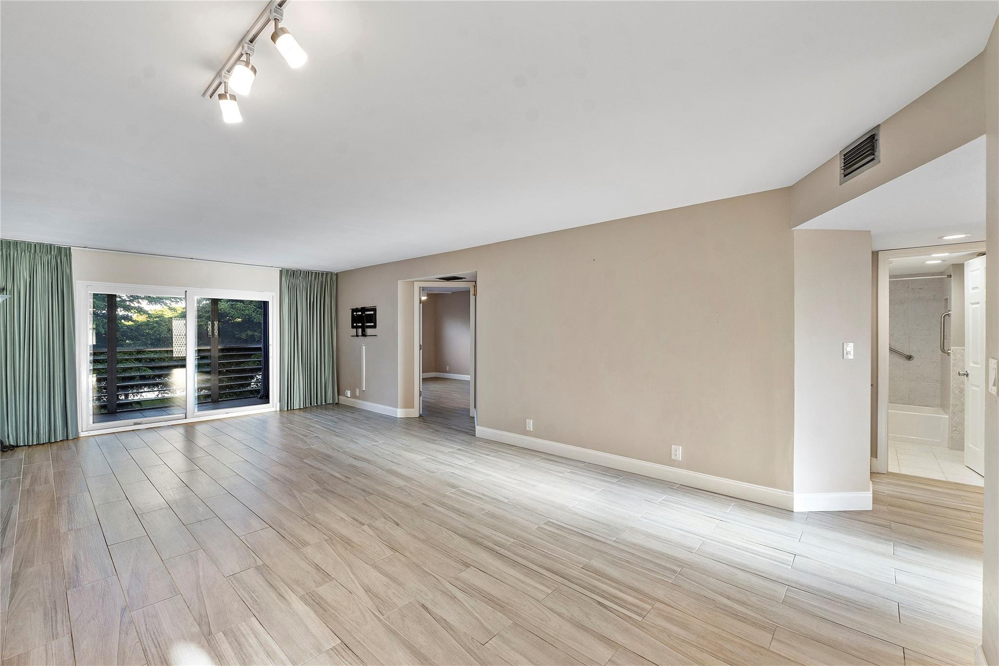 1601 Abaco Drive J3
