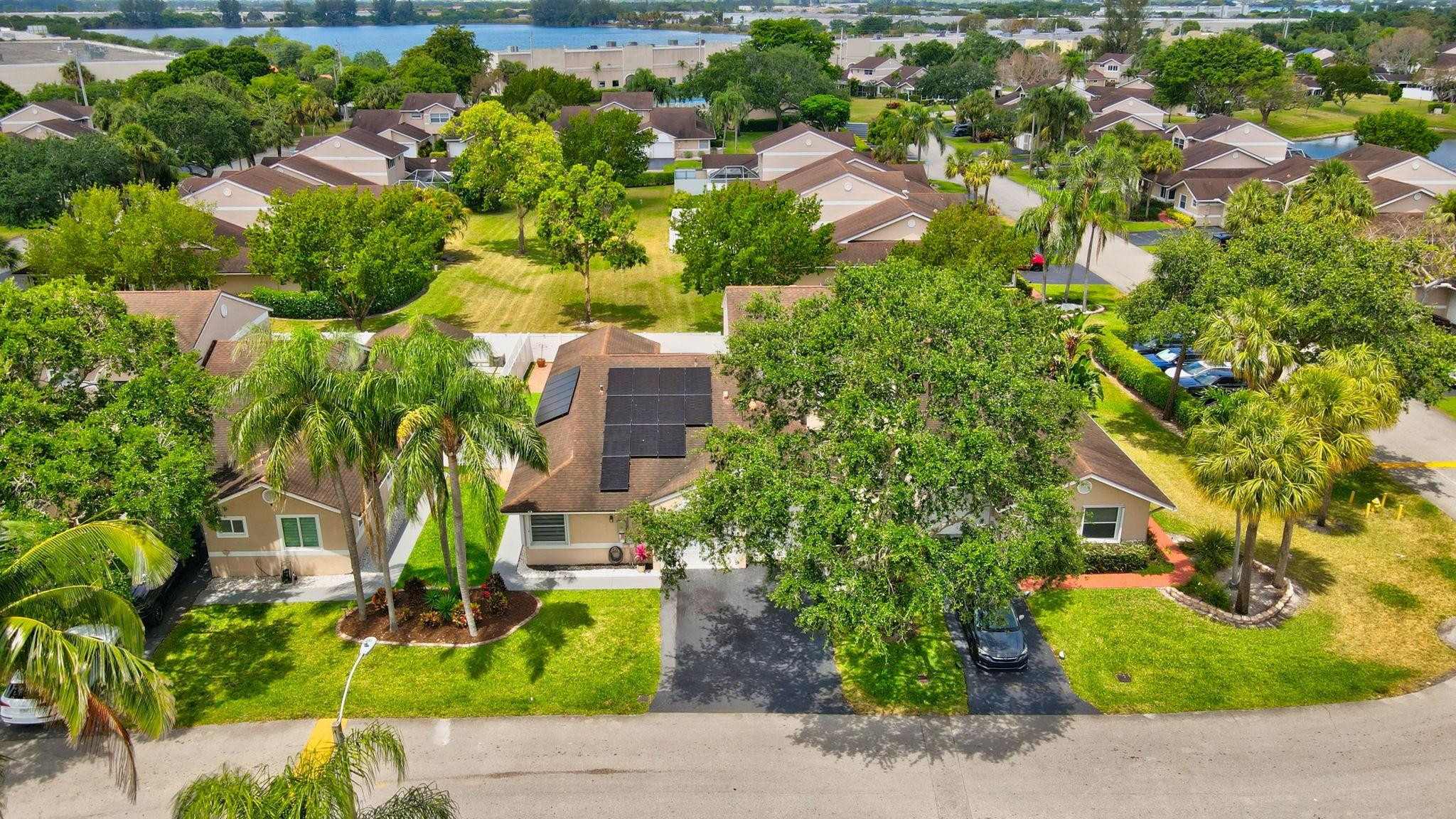 4937 W Lakes Drive 4937