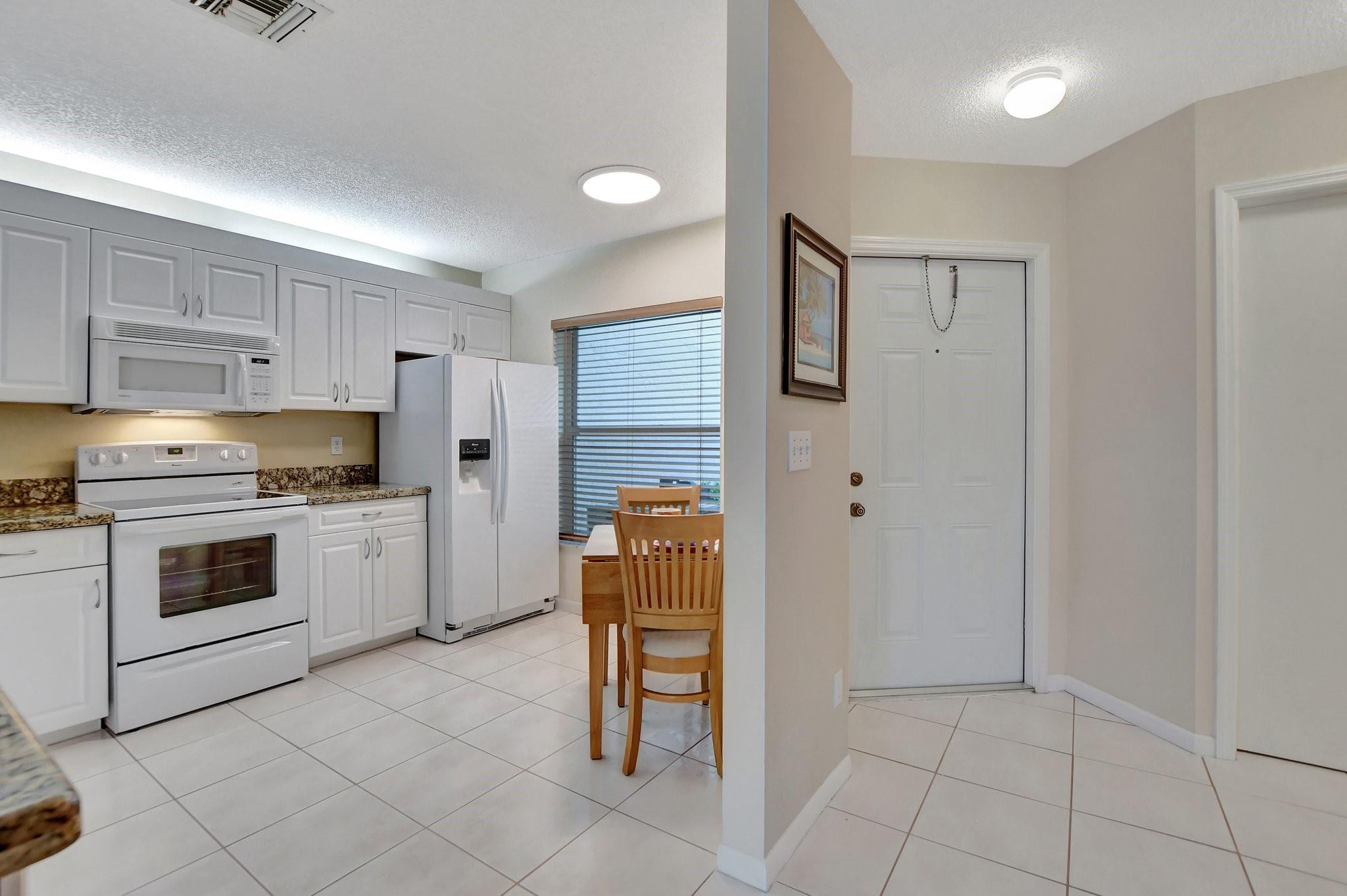 4937 W Lakes Drive 4937