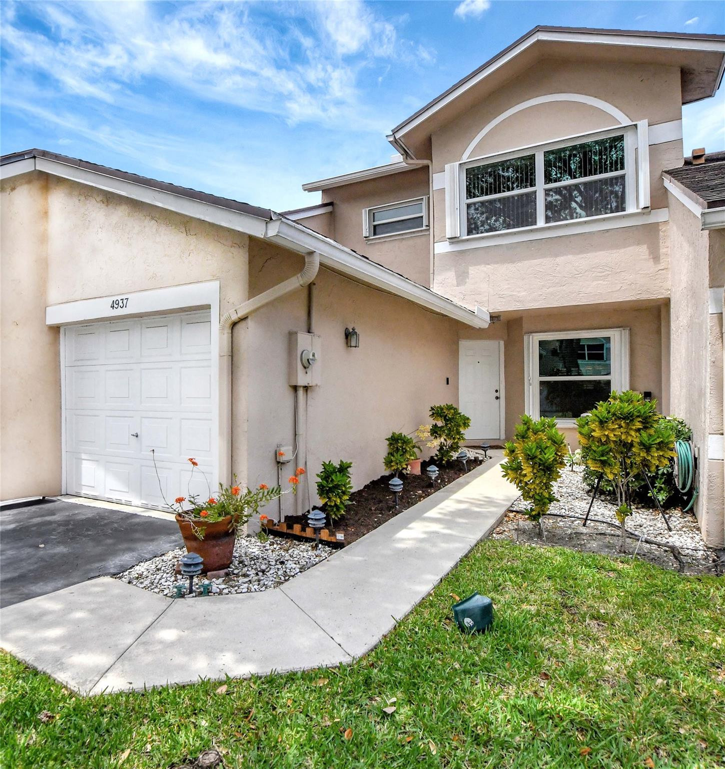 4937 W Lakes Drive 4937