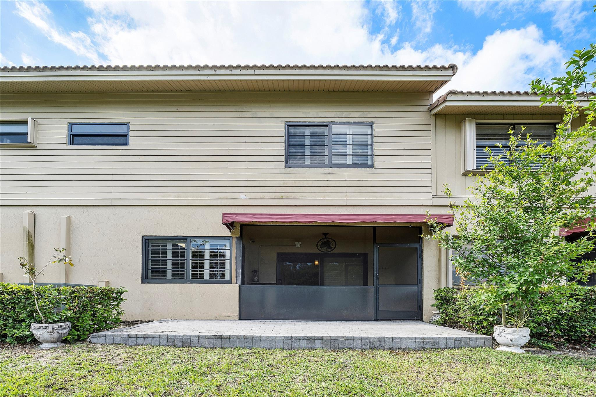 9128 Vineyard Lake Drive