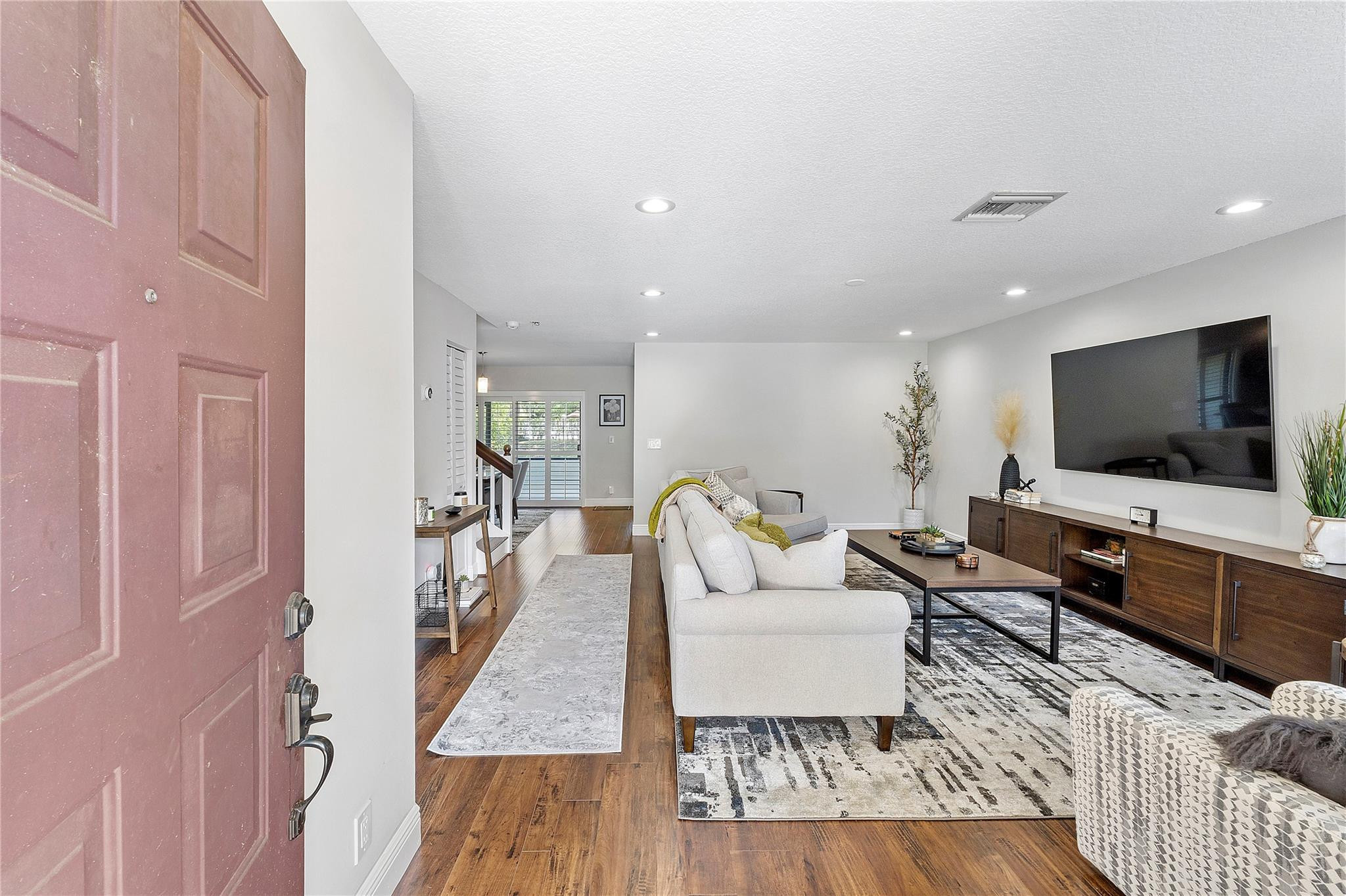 9128 Vineyard Lake Drive