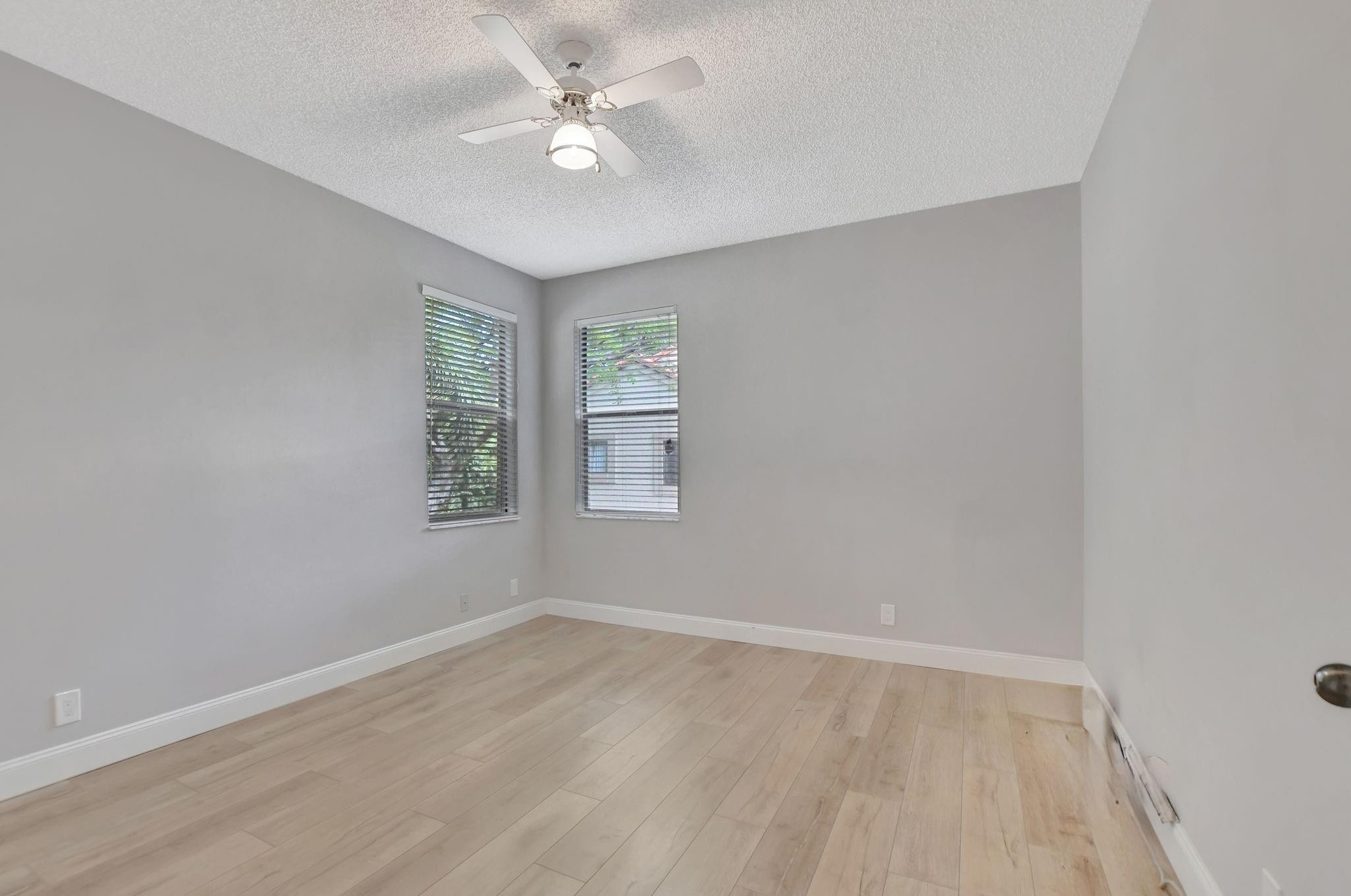 5801 Coach House Circle Unit E