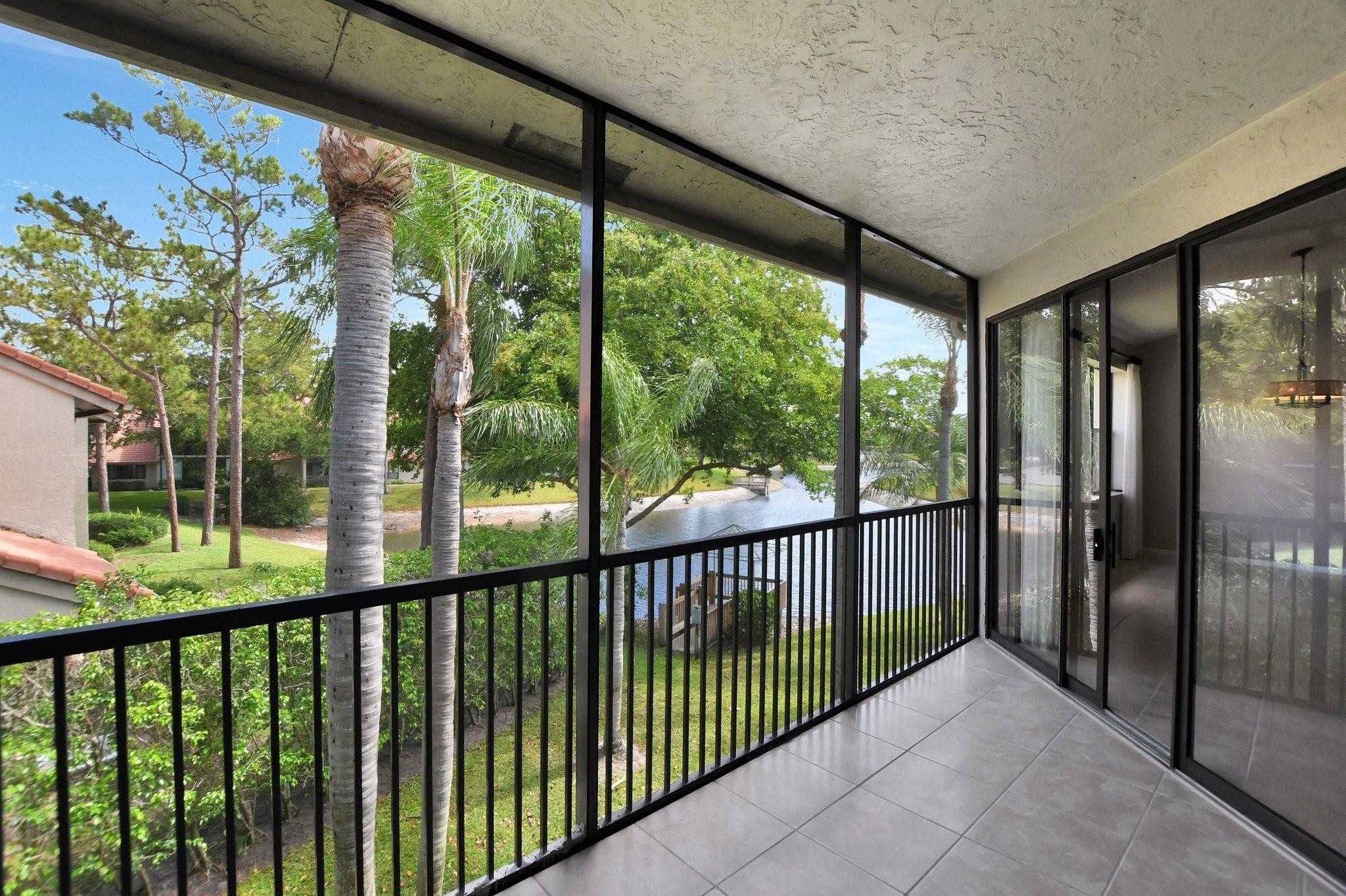 5801 Coach House Circle Unit E