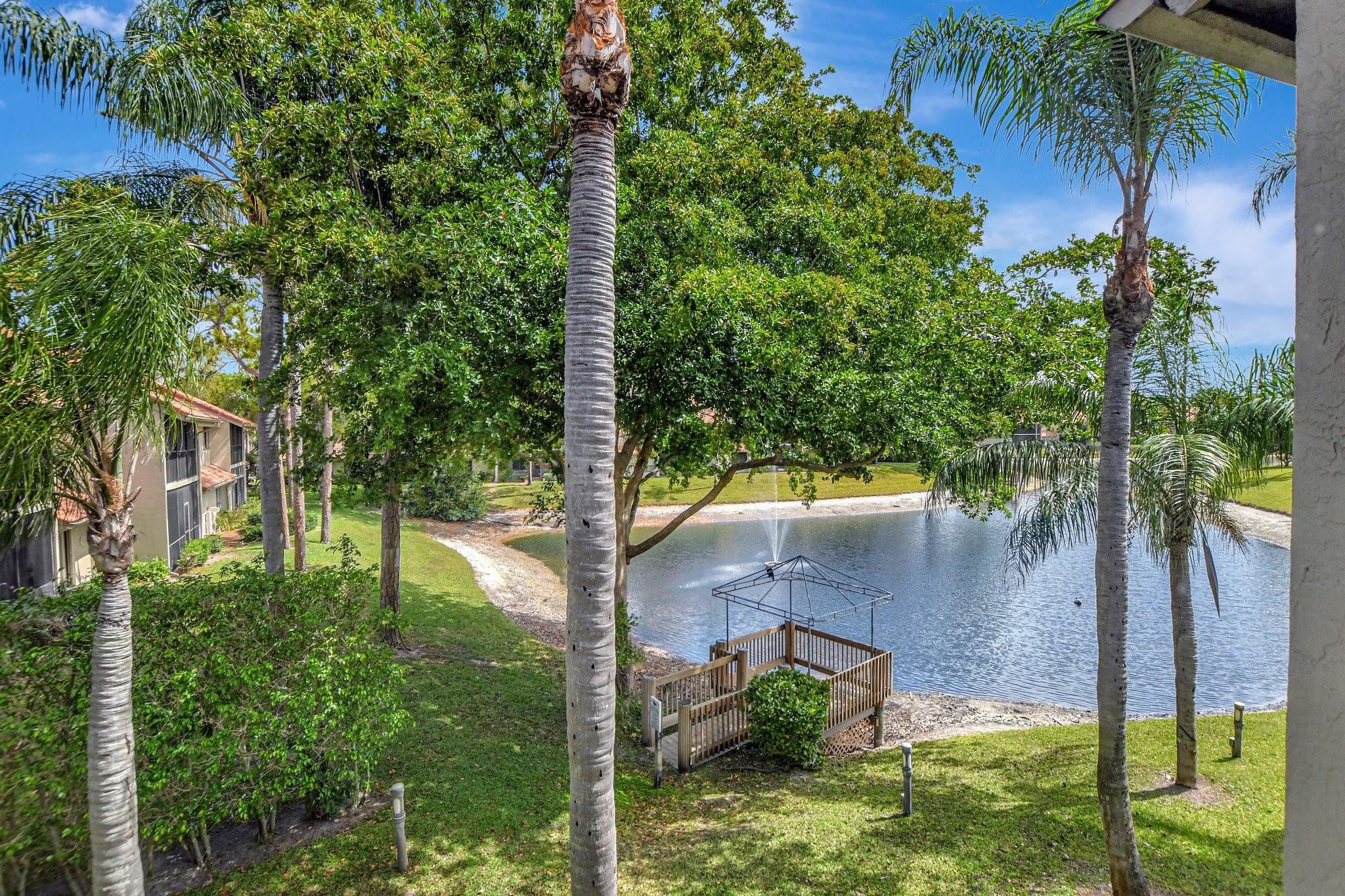 5801 Coach House Circle Unit E