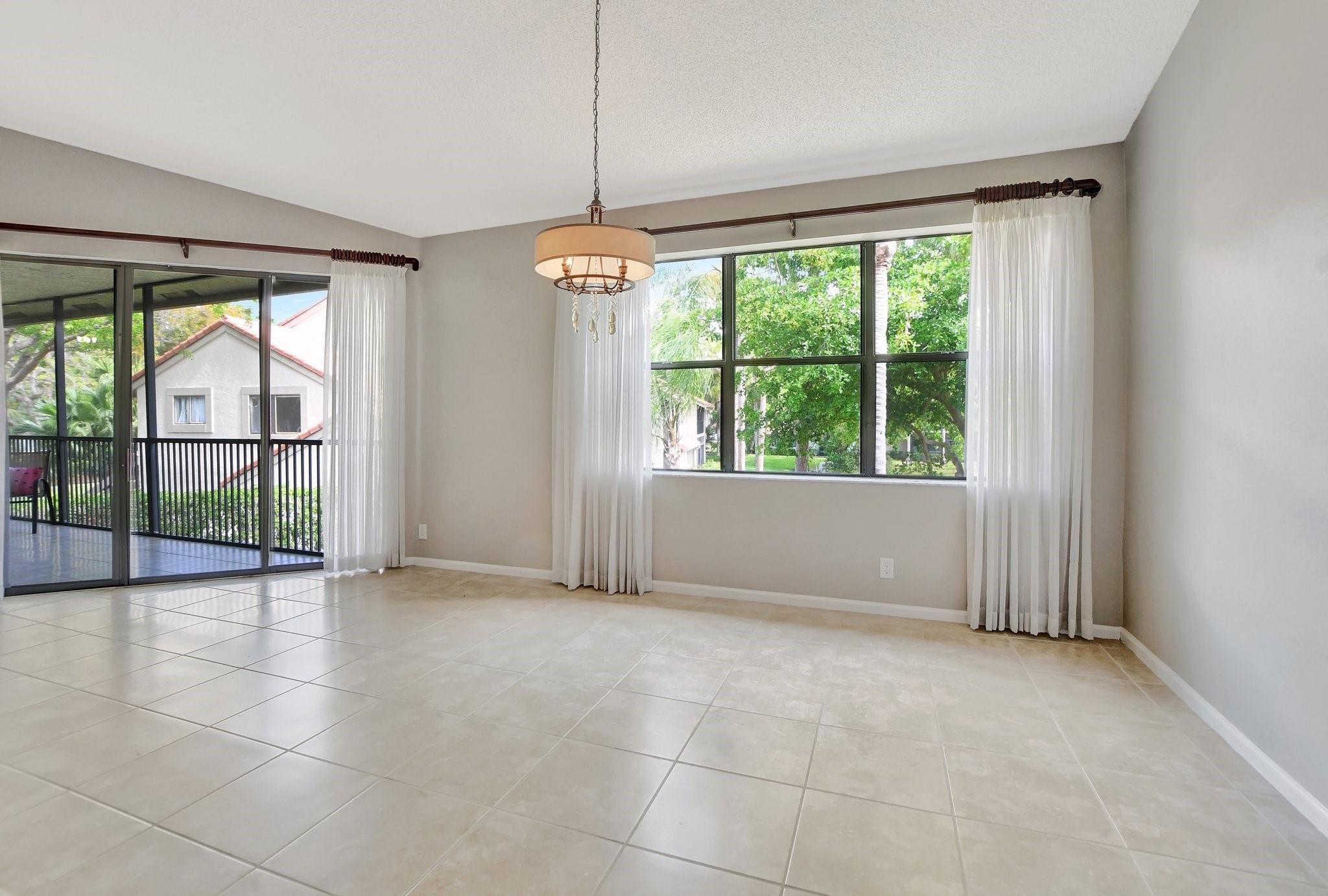5801 Coach House Circle Unit E
