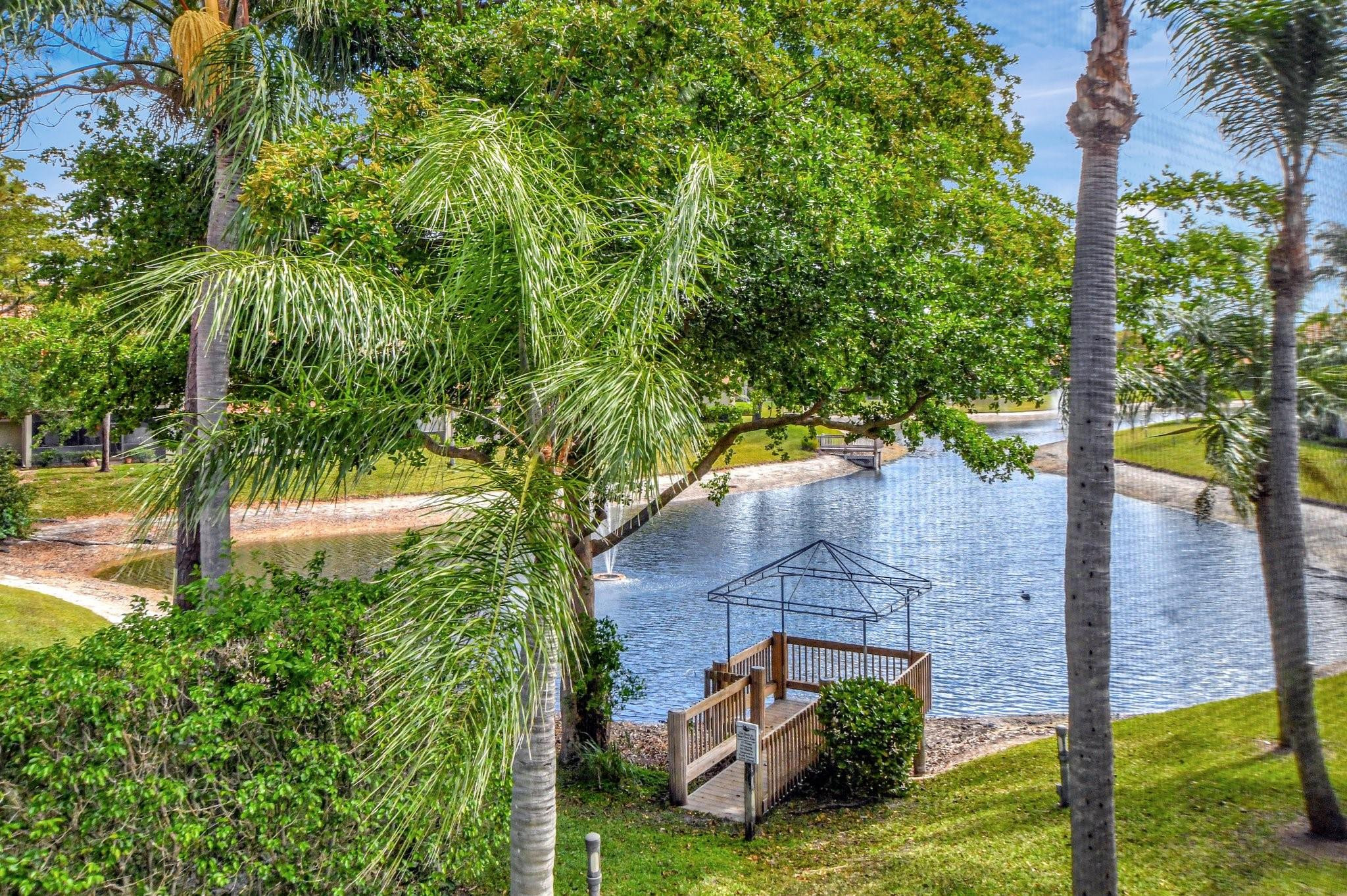 5801 Coach House Circle Unit E