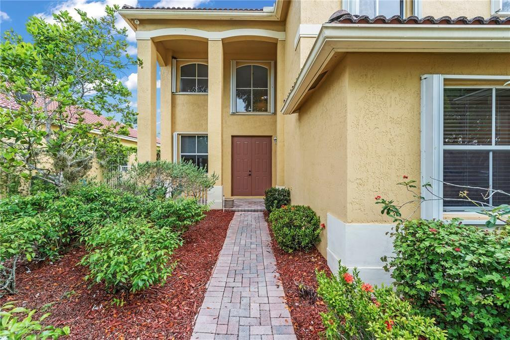 708 Nandina Drive