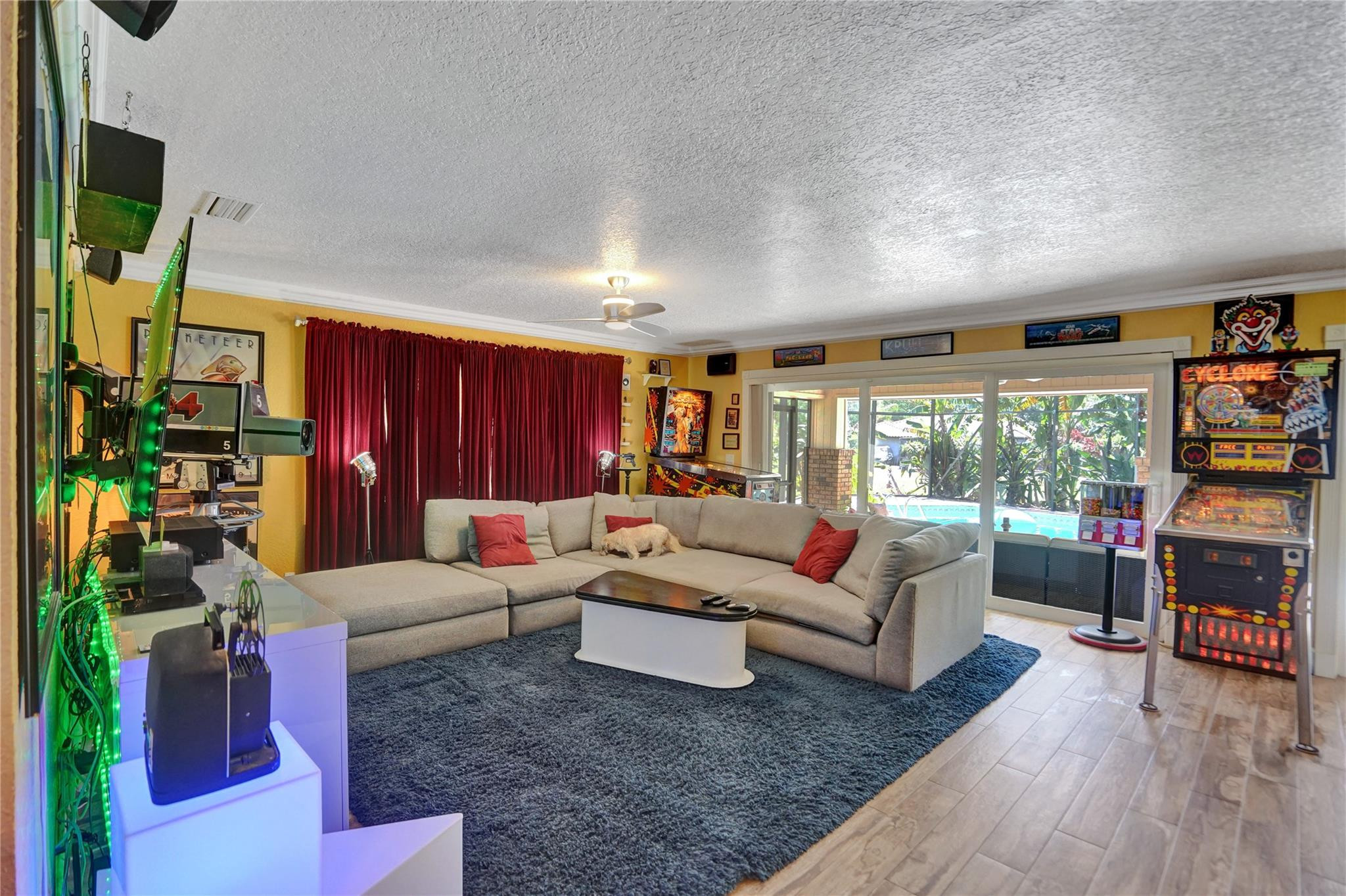 10120 Vestal Court