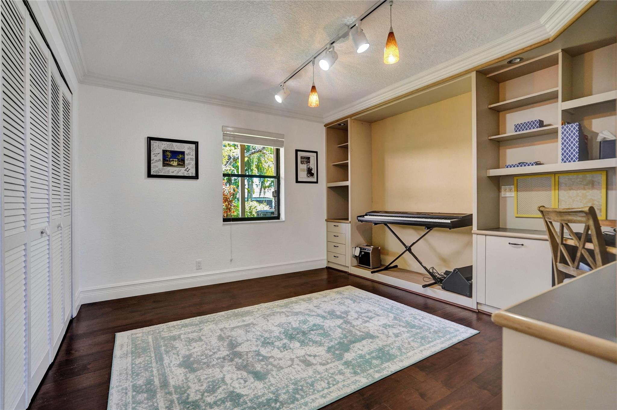 10120 Vestal Court