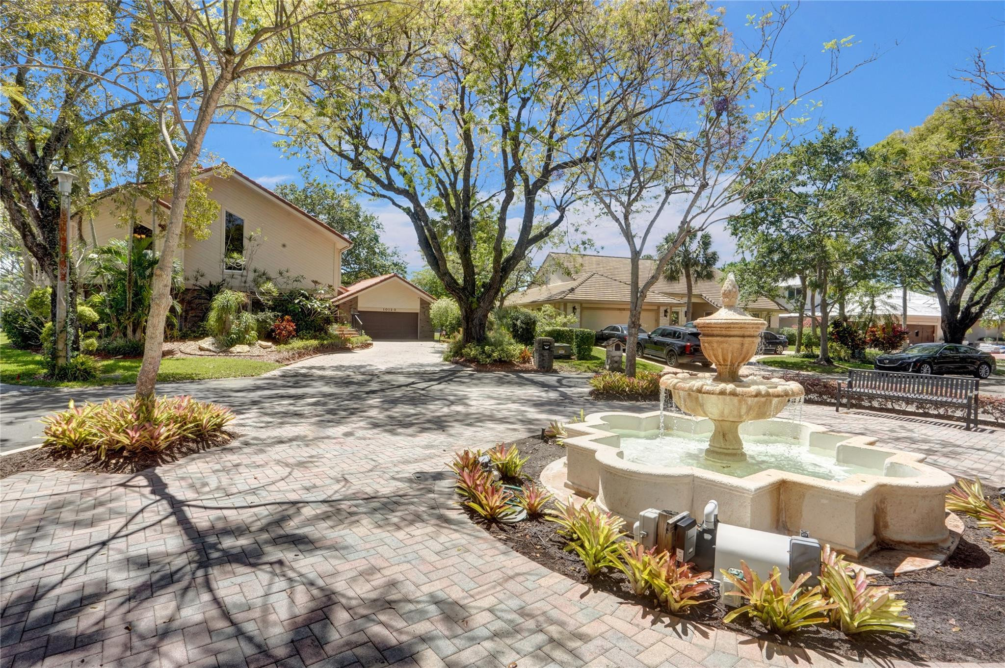 10120 Vestal Court
