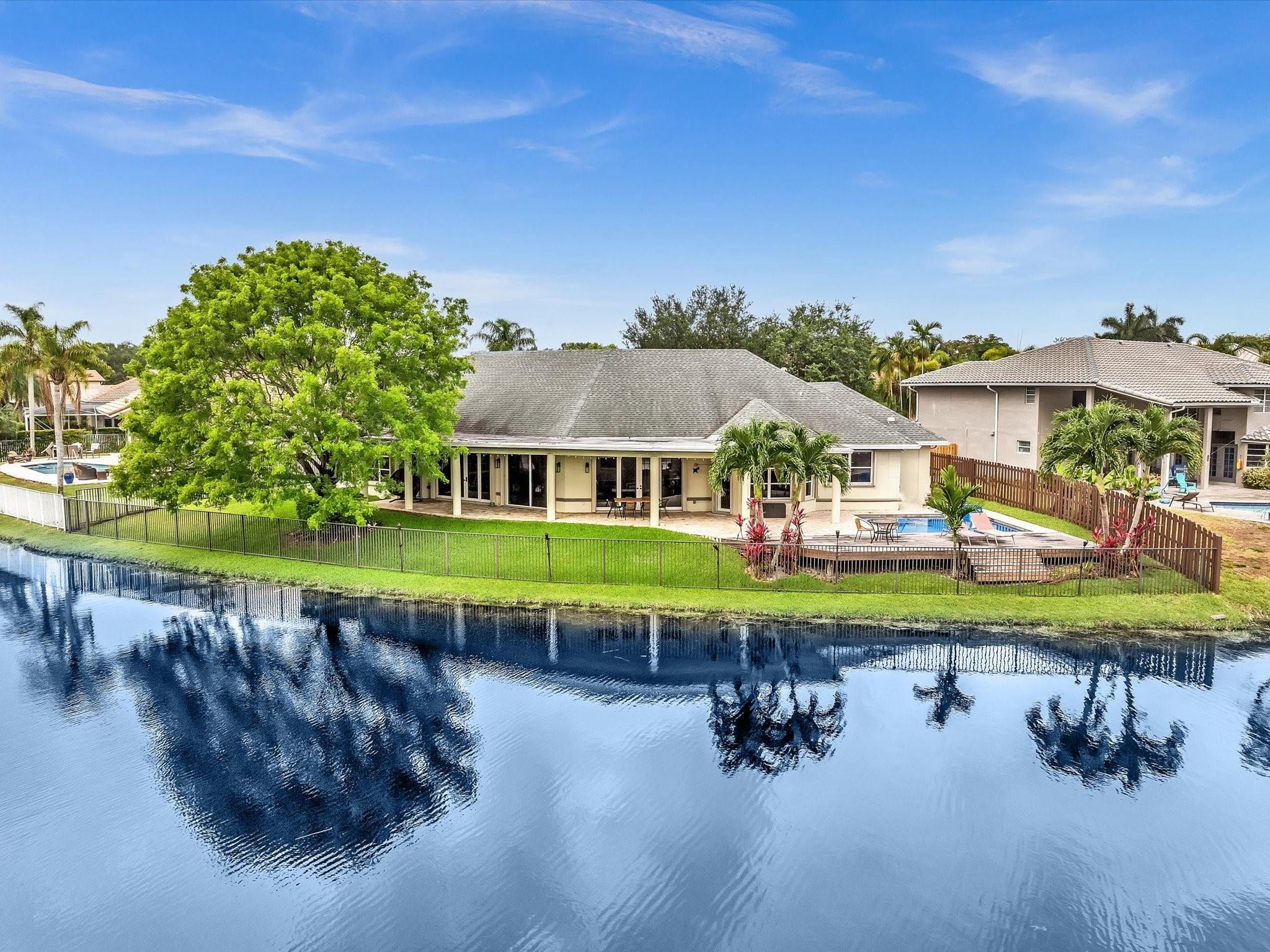 8941 SW 8th Street
