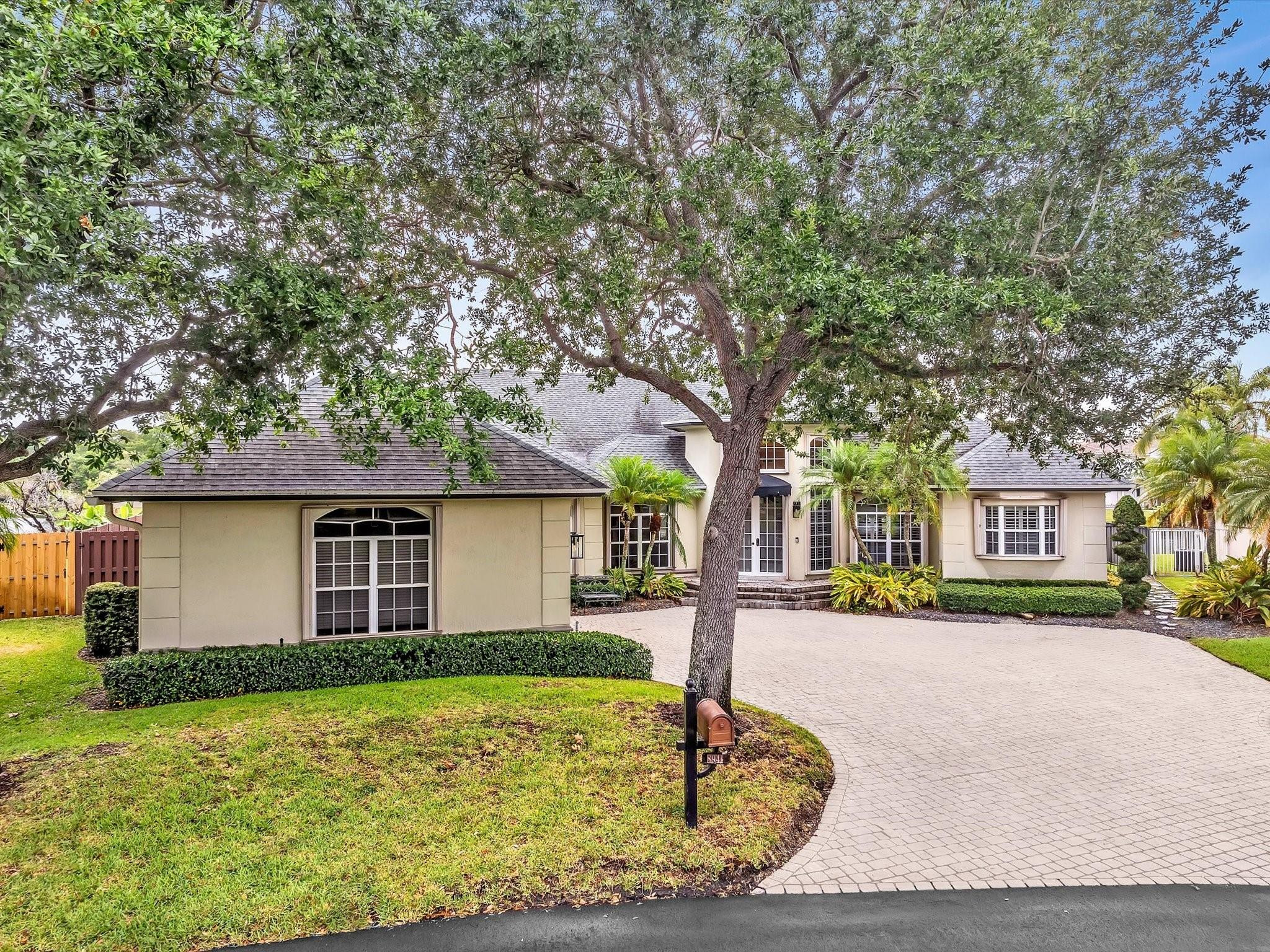 8941 SW 8th Street