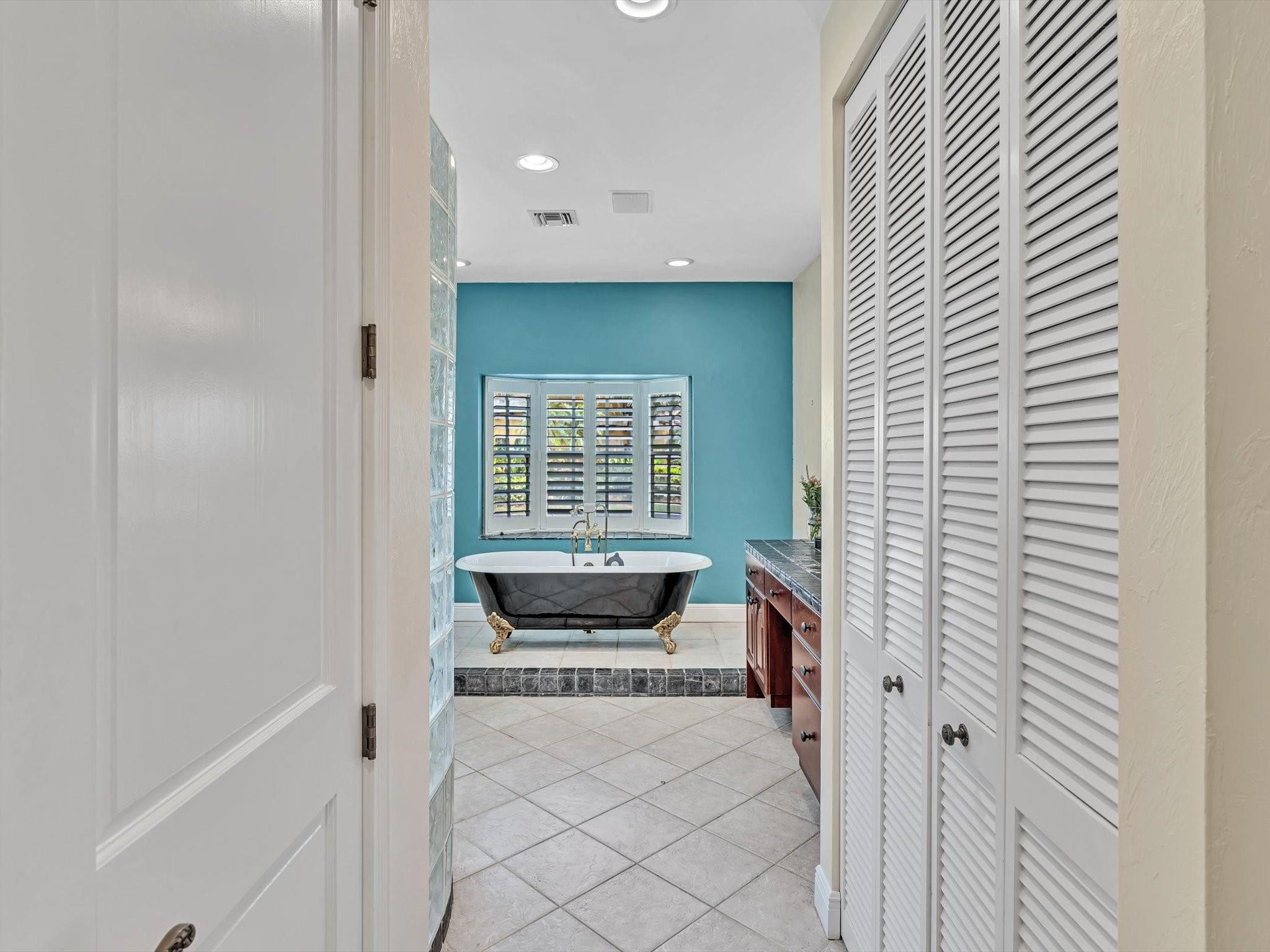 8941 SW 8th Street