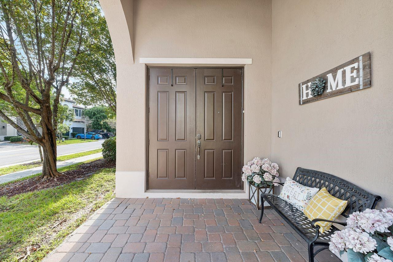 4571 San Mellina Drive