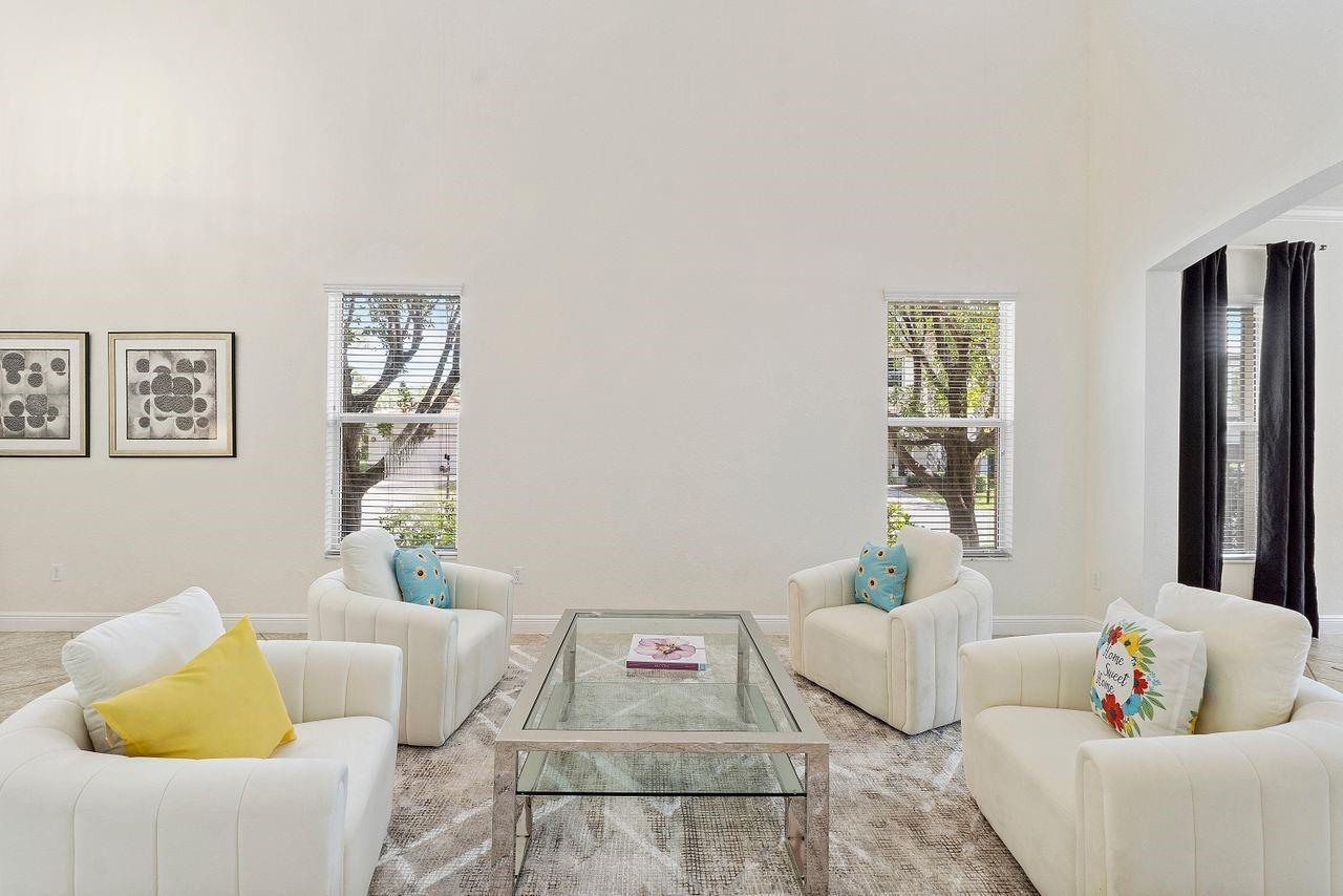 4571 San Mellina Drive
