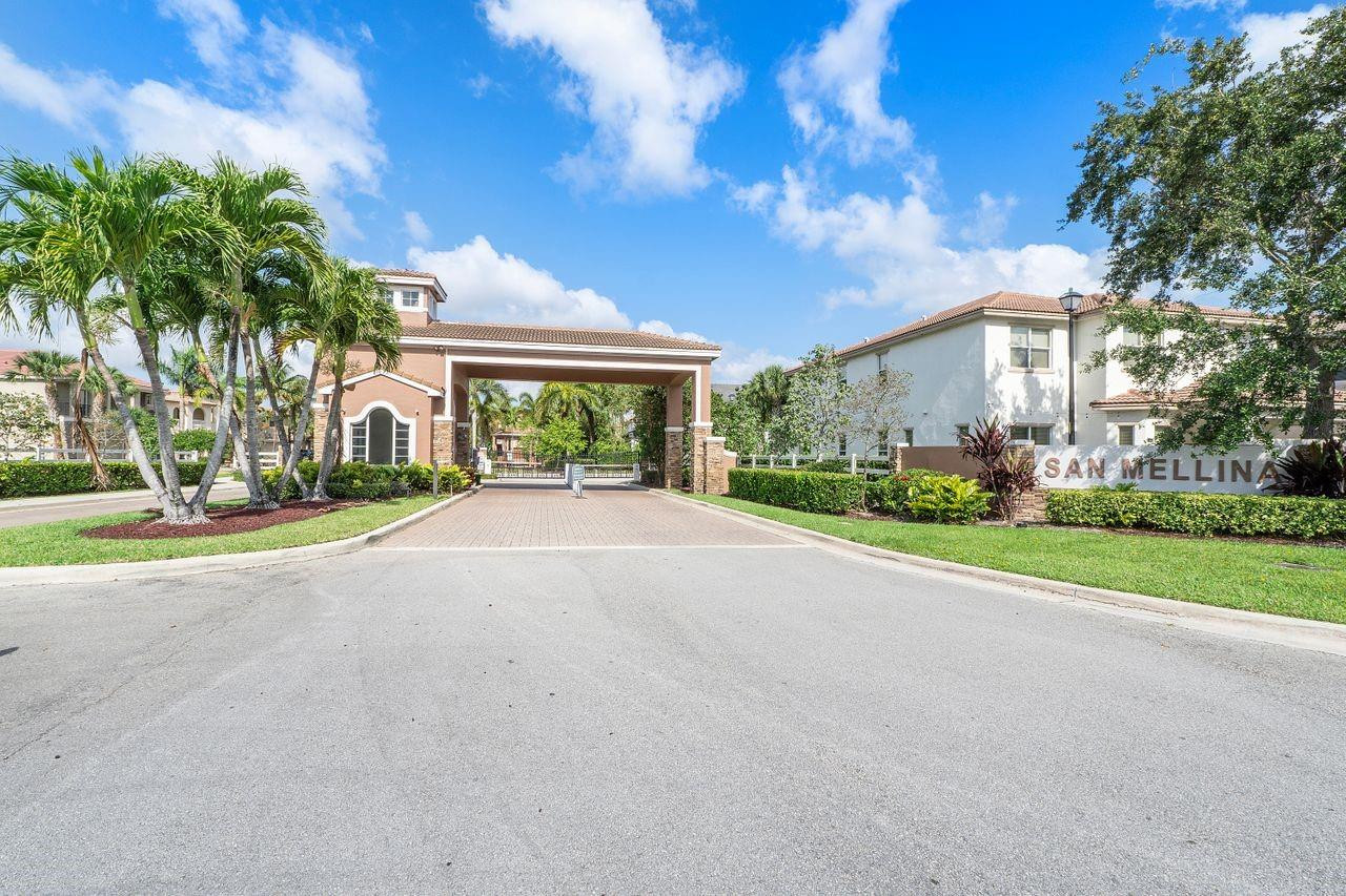 4571 San Mellina Drive