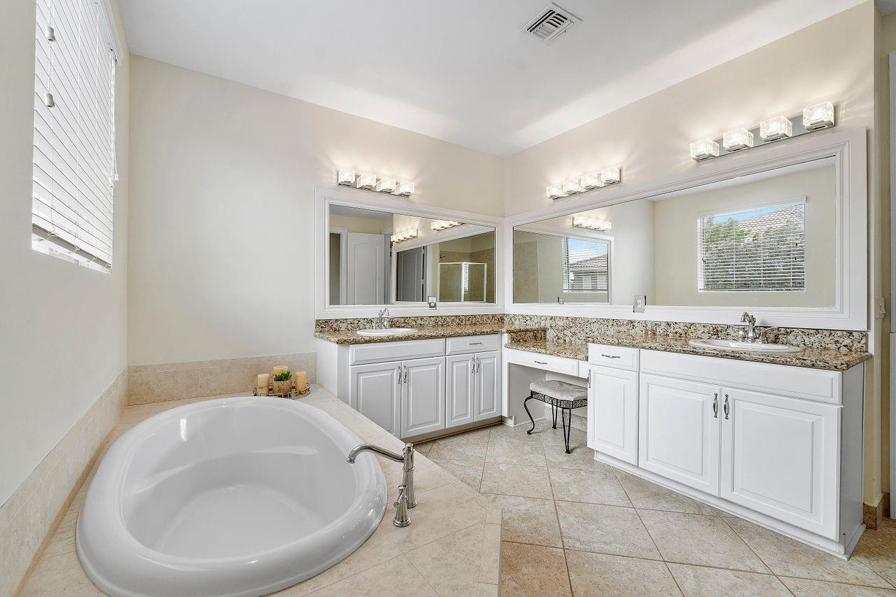 4571 San Mellina Drive