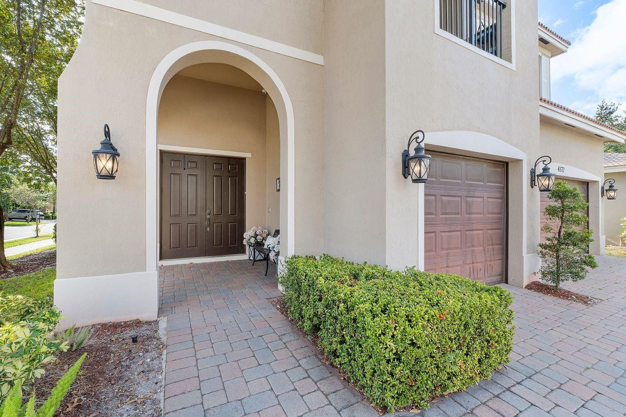 4571 San Mellina Drive