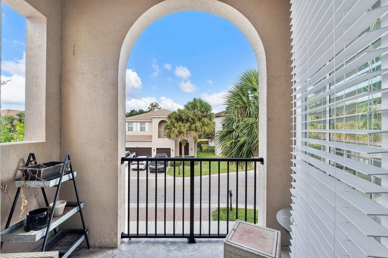 4571 San Mellina Drive